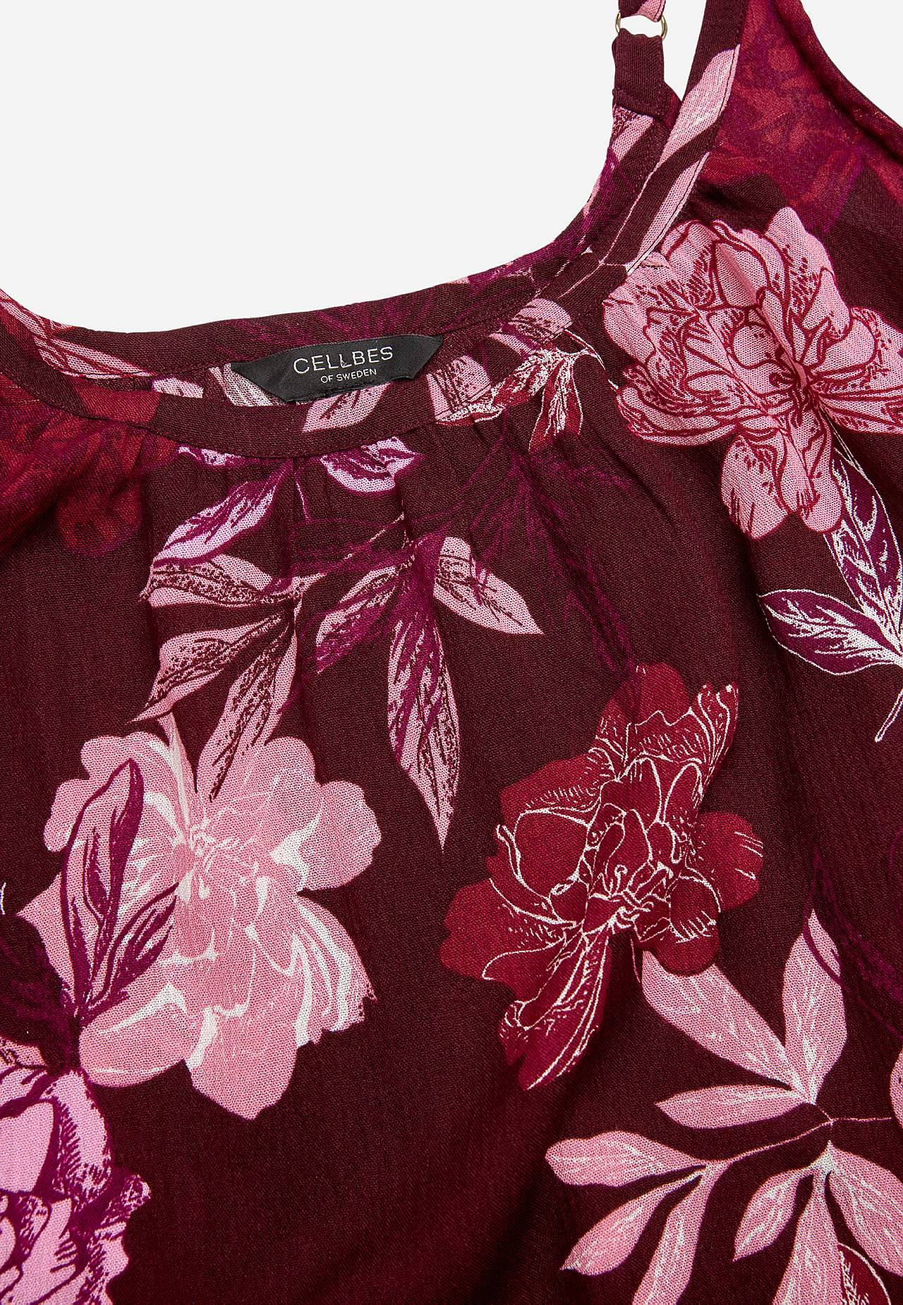 Beach dress with flounces
