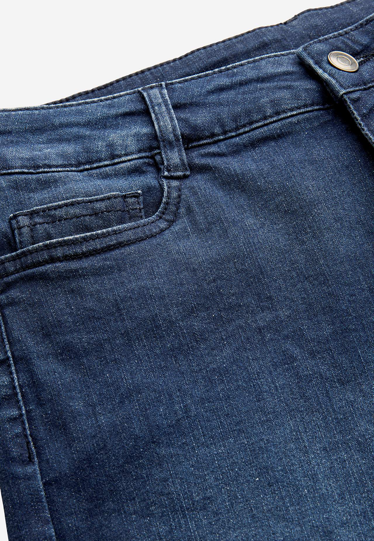 Denim shorts with comfortable stretch