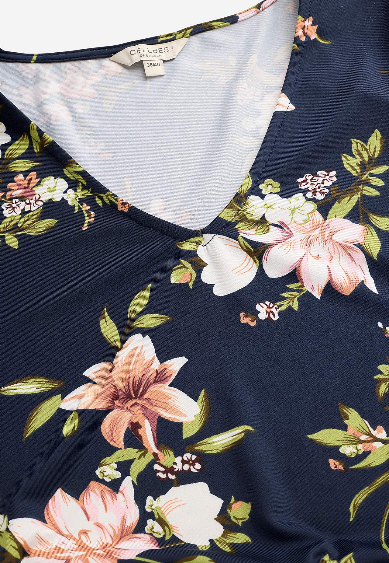 Jersey dress with a flower pattern