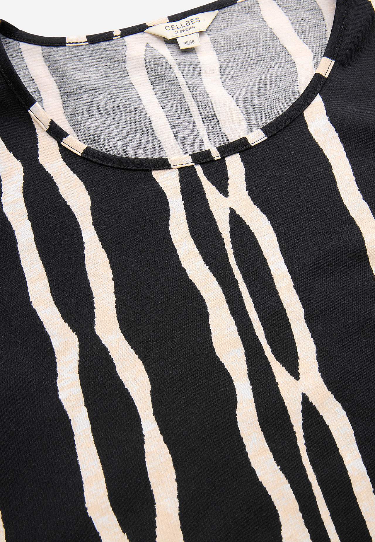 Patterned jersey dress with pockets
