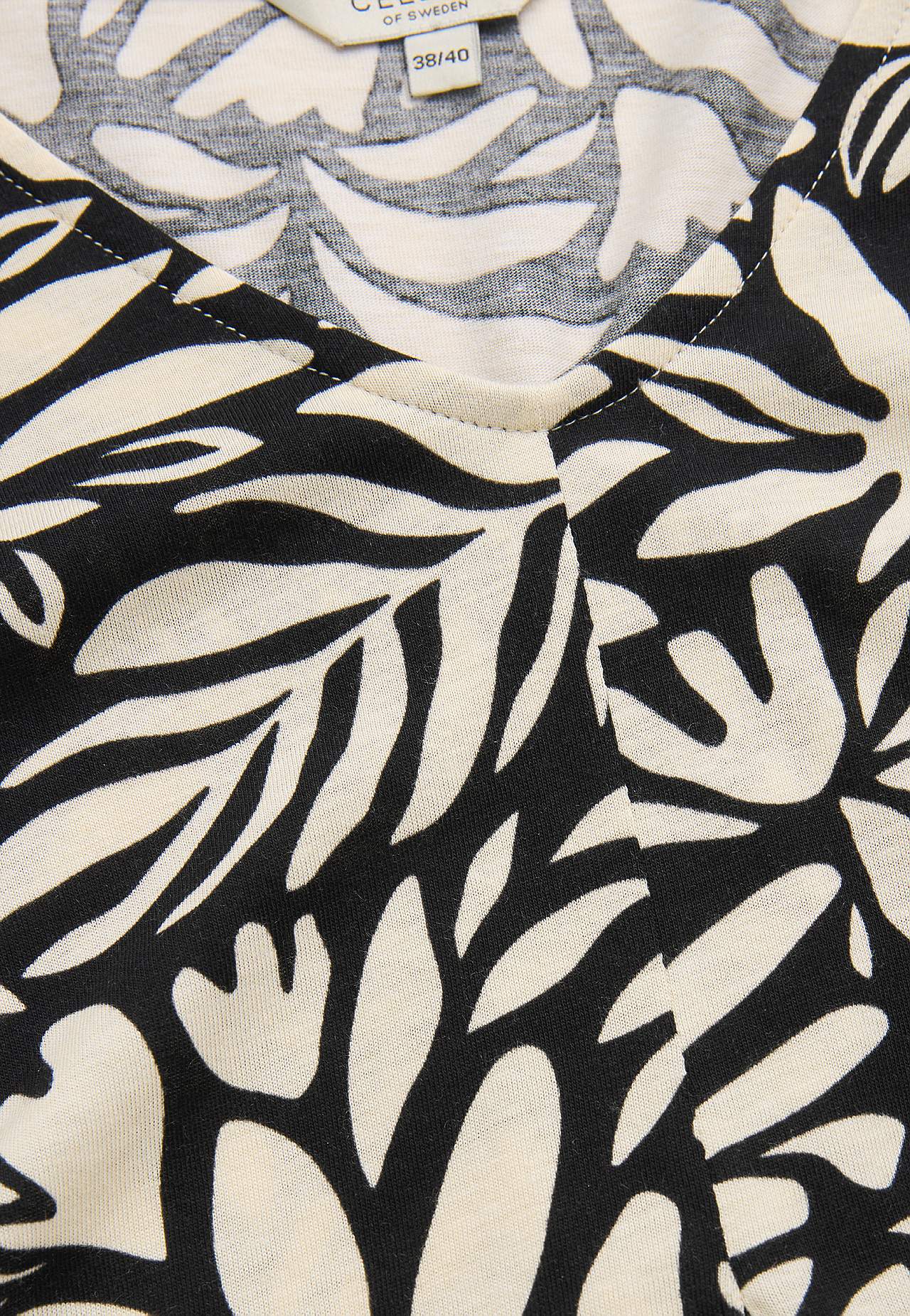 Jersey tuniq with flattering pleat