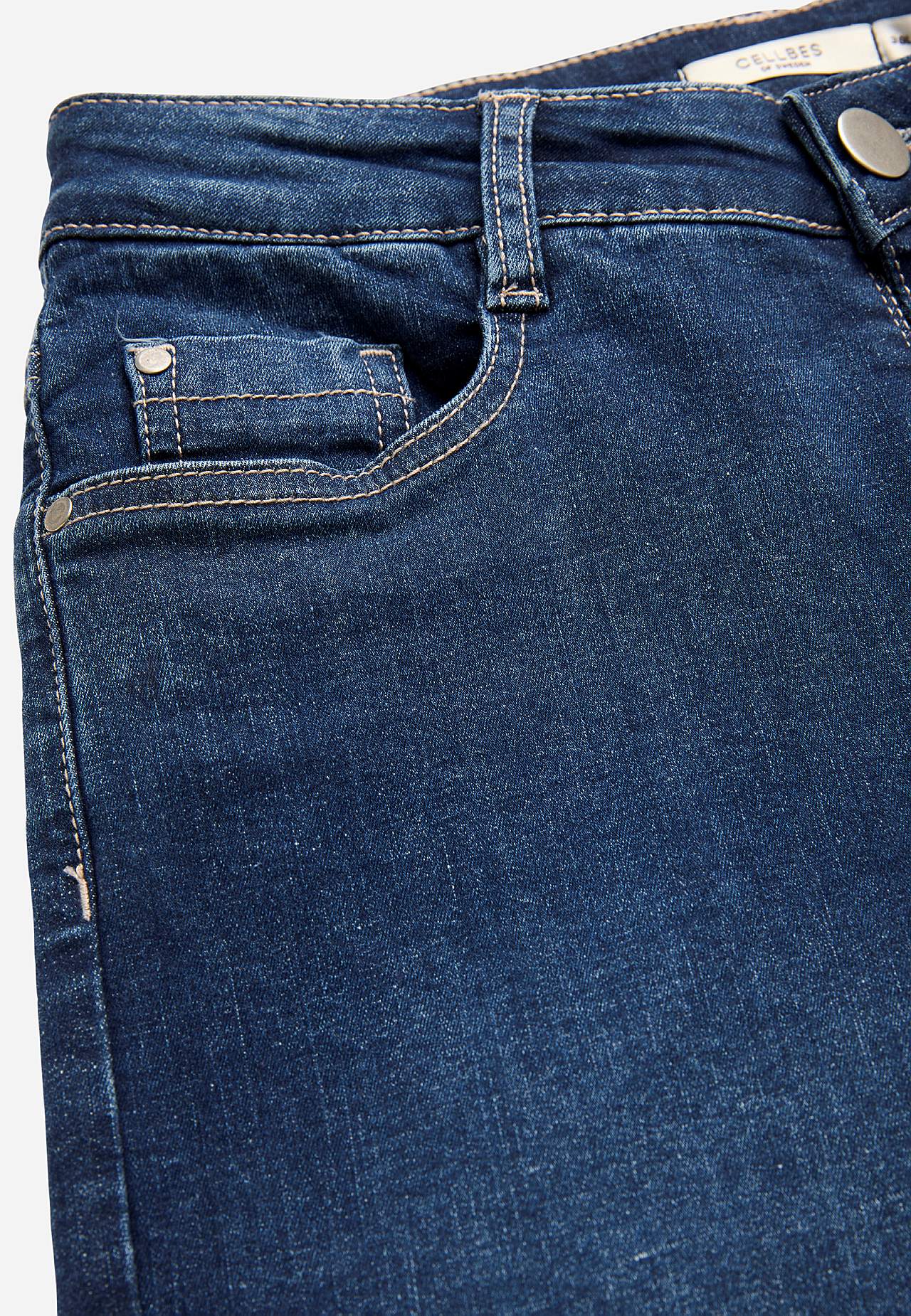 Wide, long jeans with high waist