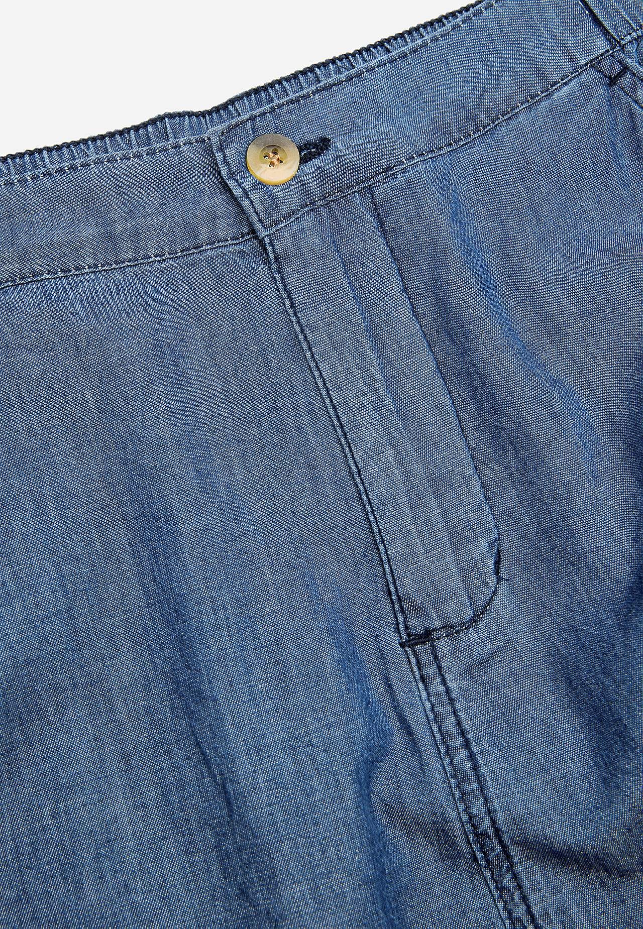 Denim skirt with pockets