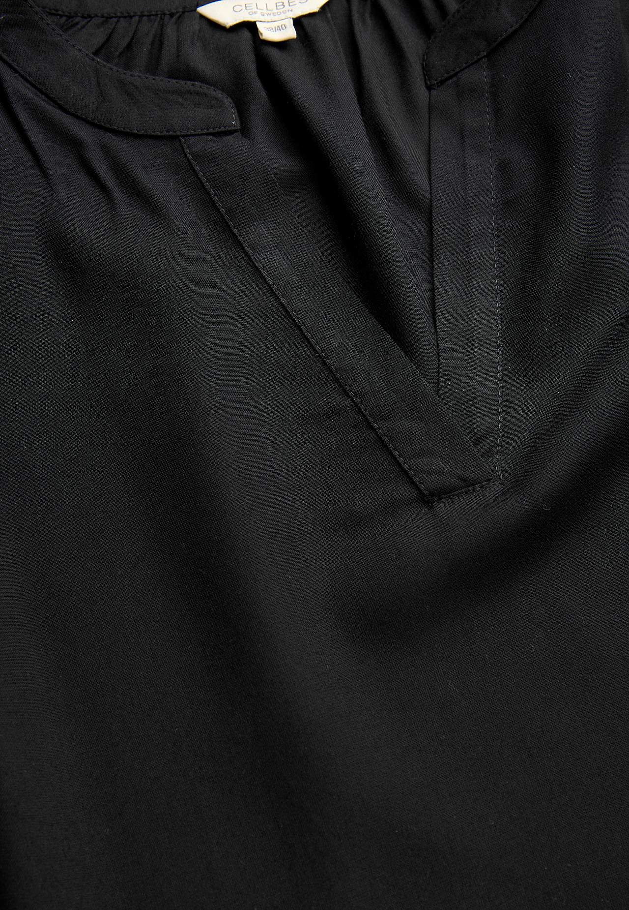 Dress with embroidery