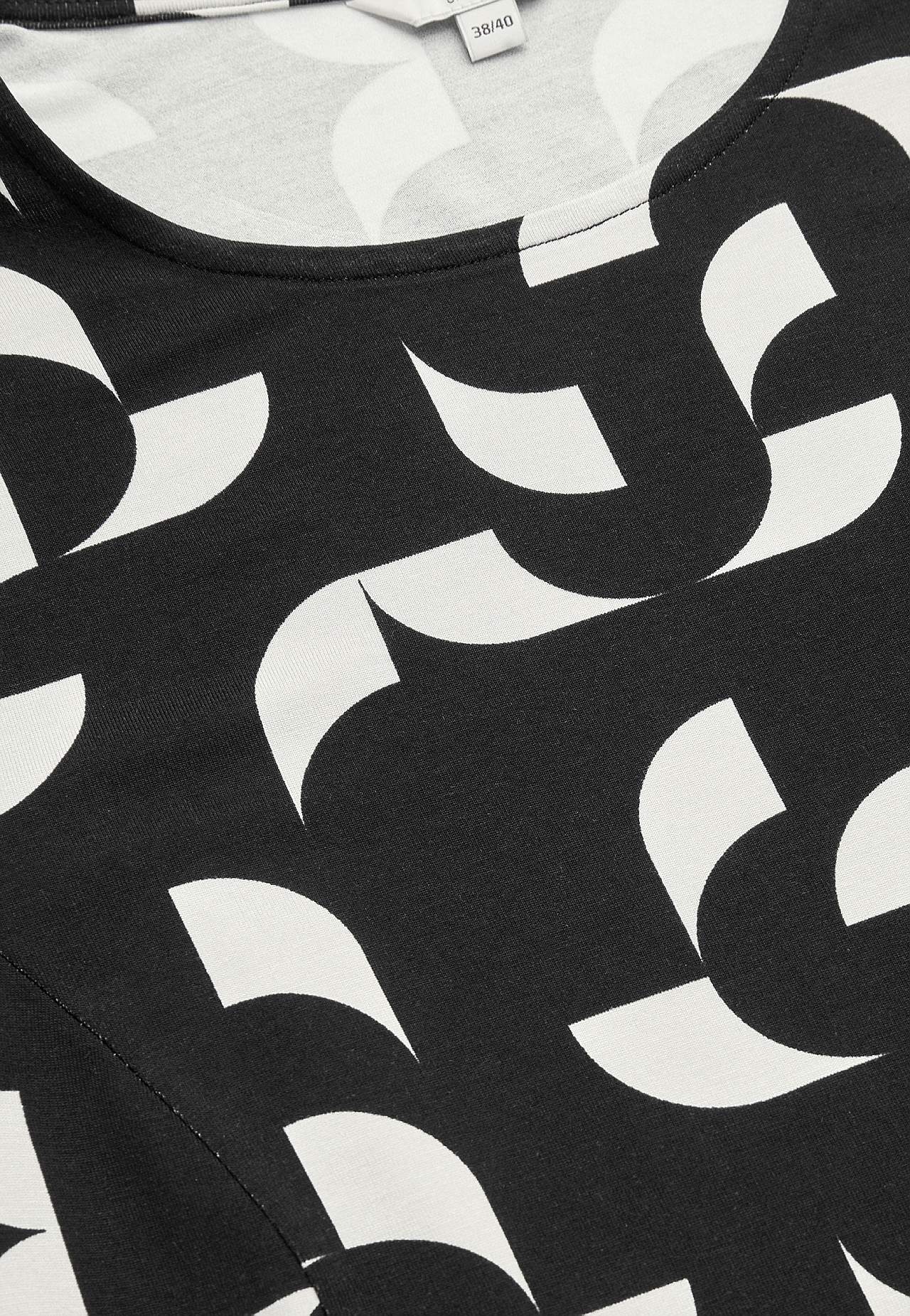 Patterned tunic with pockets