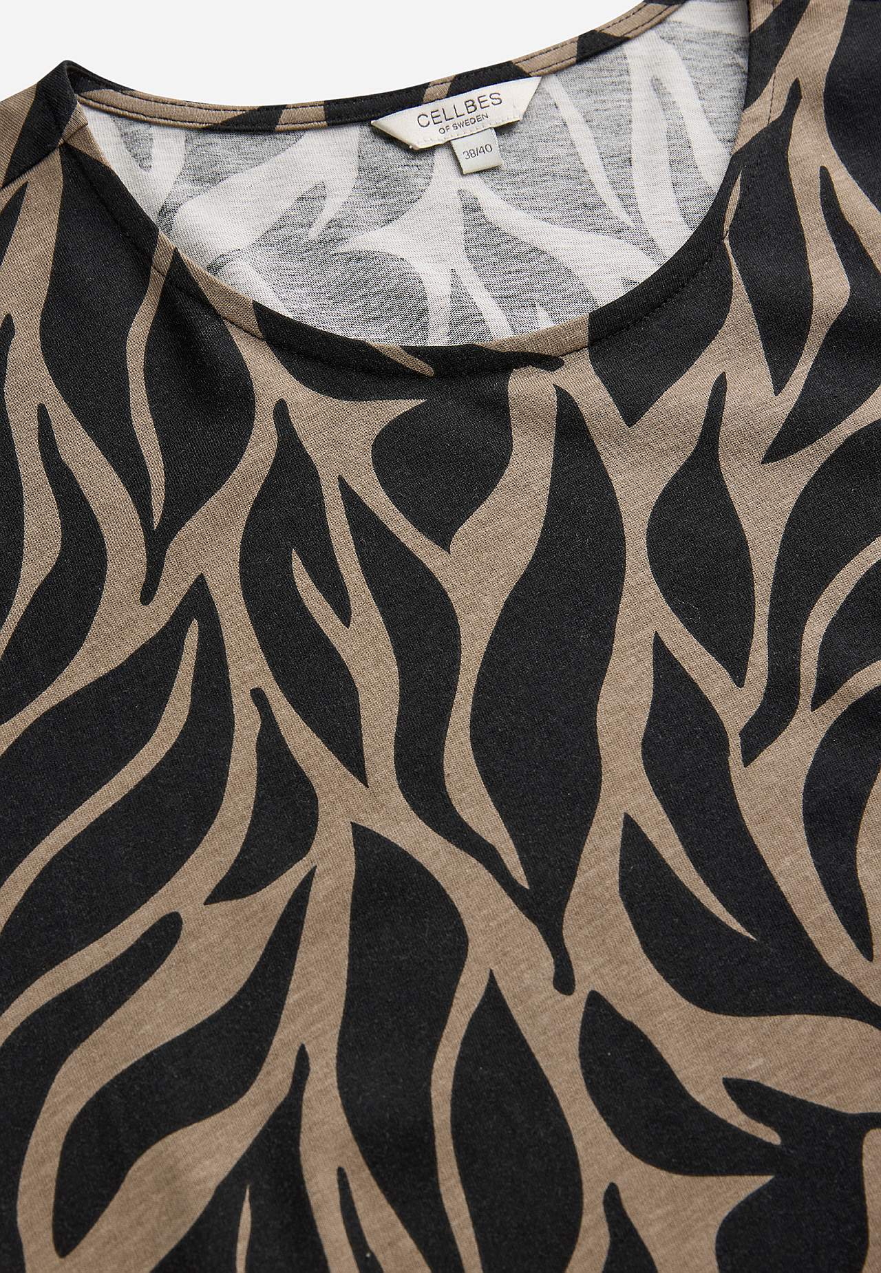 Jersey dress with pockets