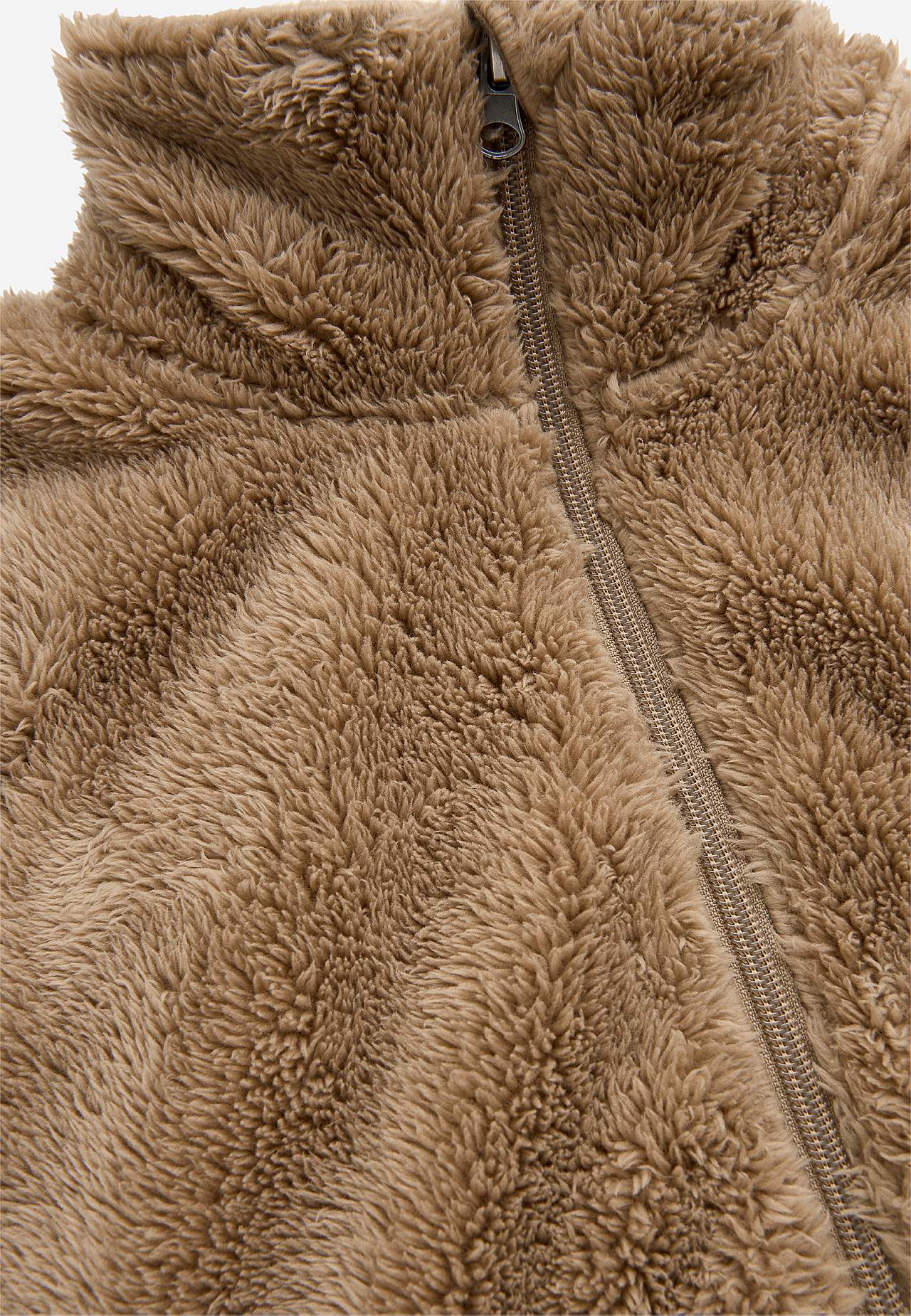 Fleece vest with pockets