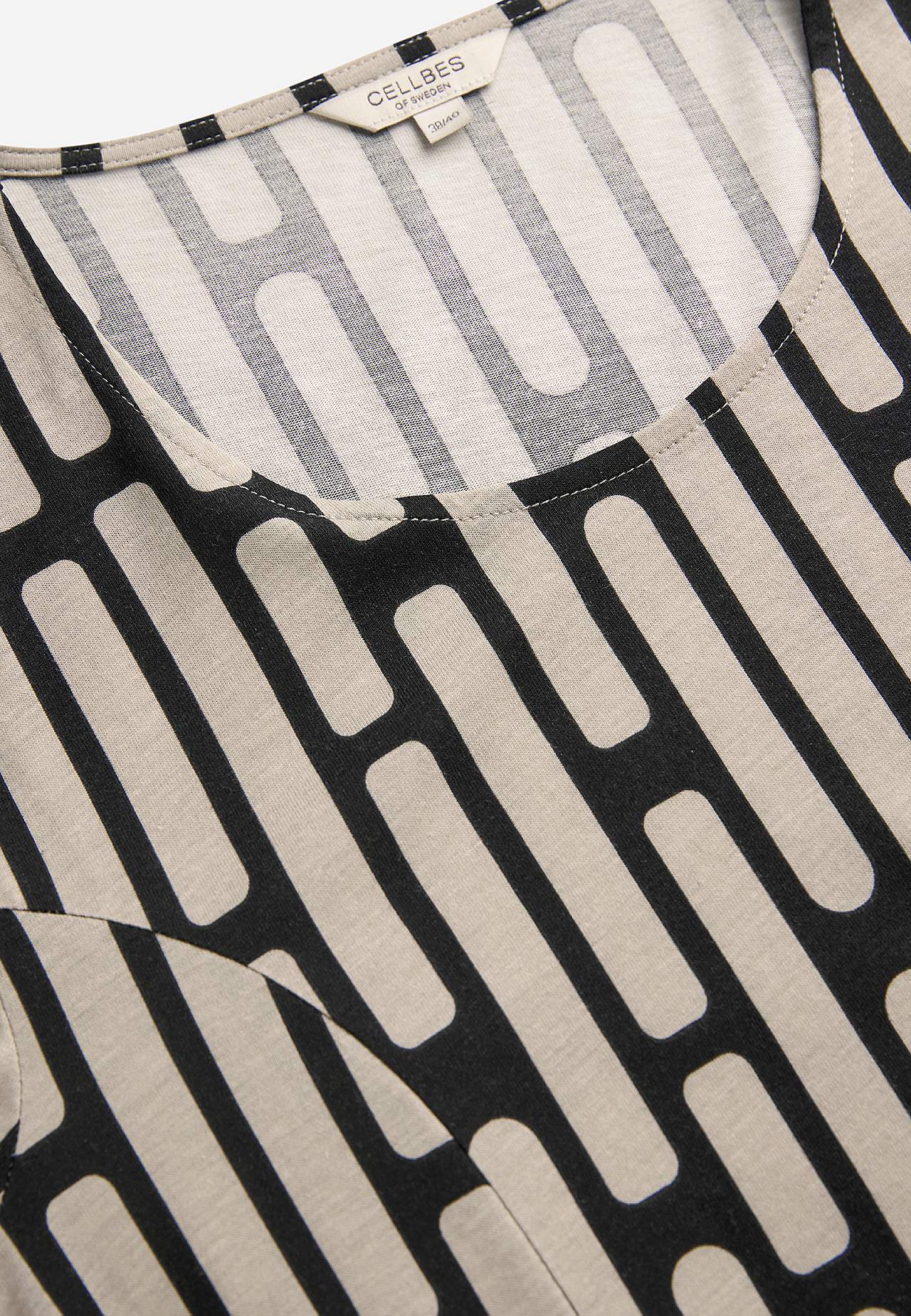 Patterned jersey dress with pockets