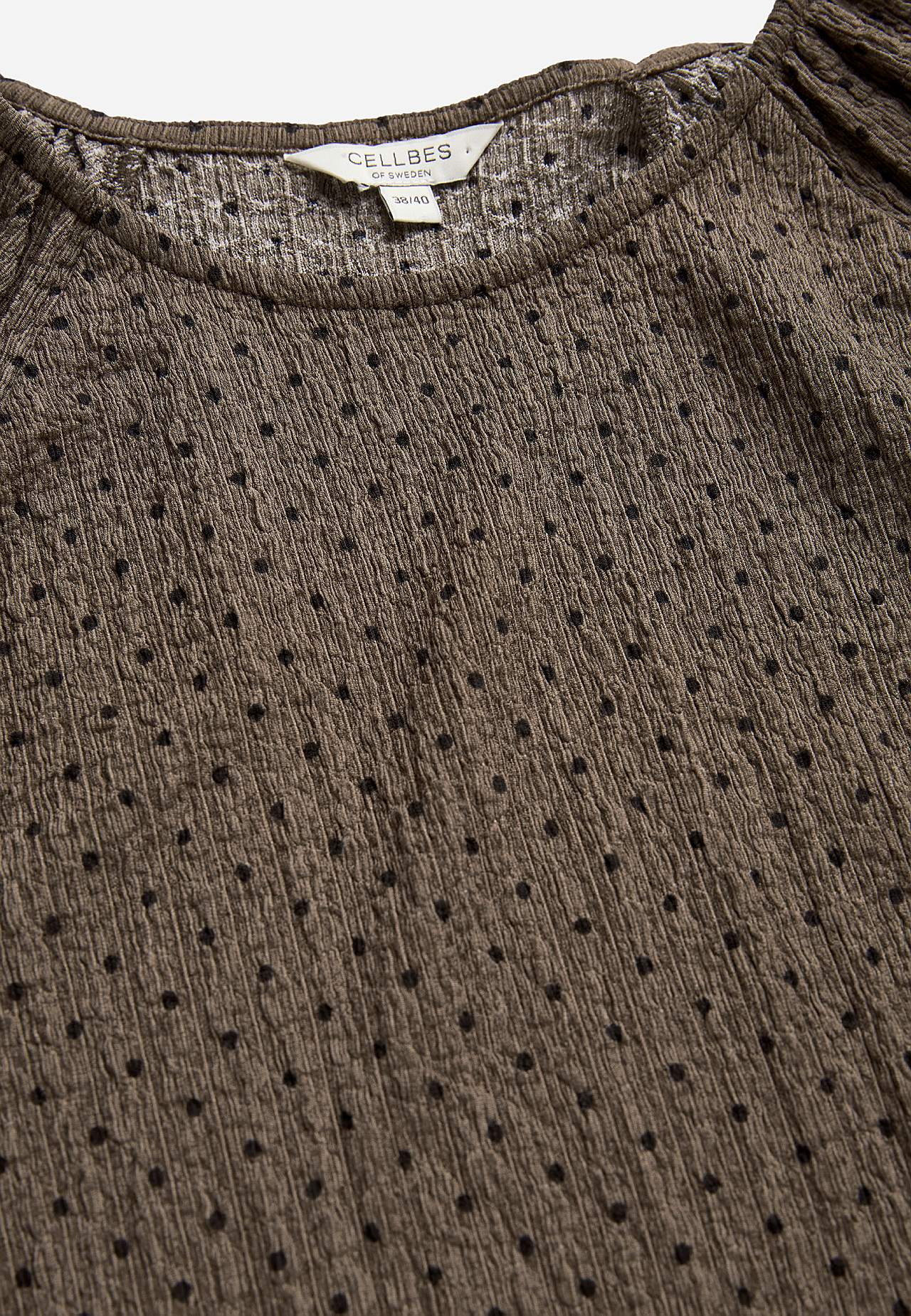 Dotted top with stretchy crêpe quality