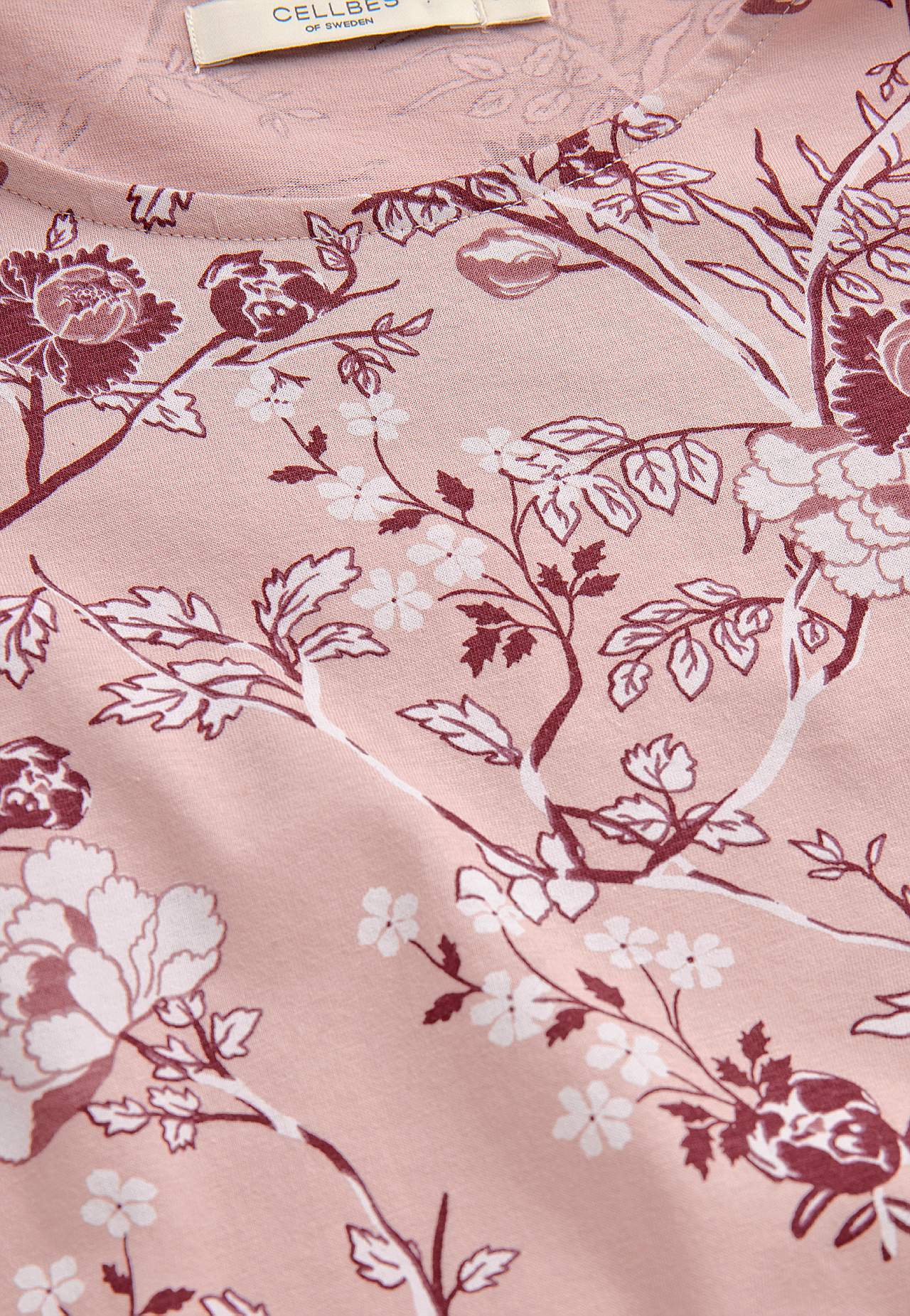 Floral nightdress with long sleeves