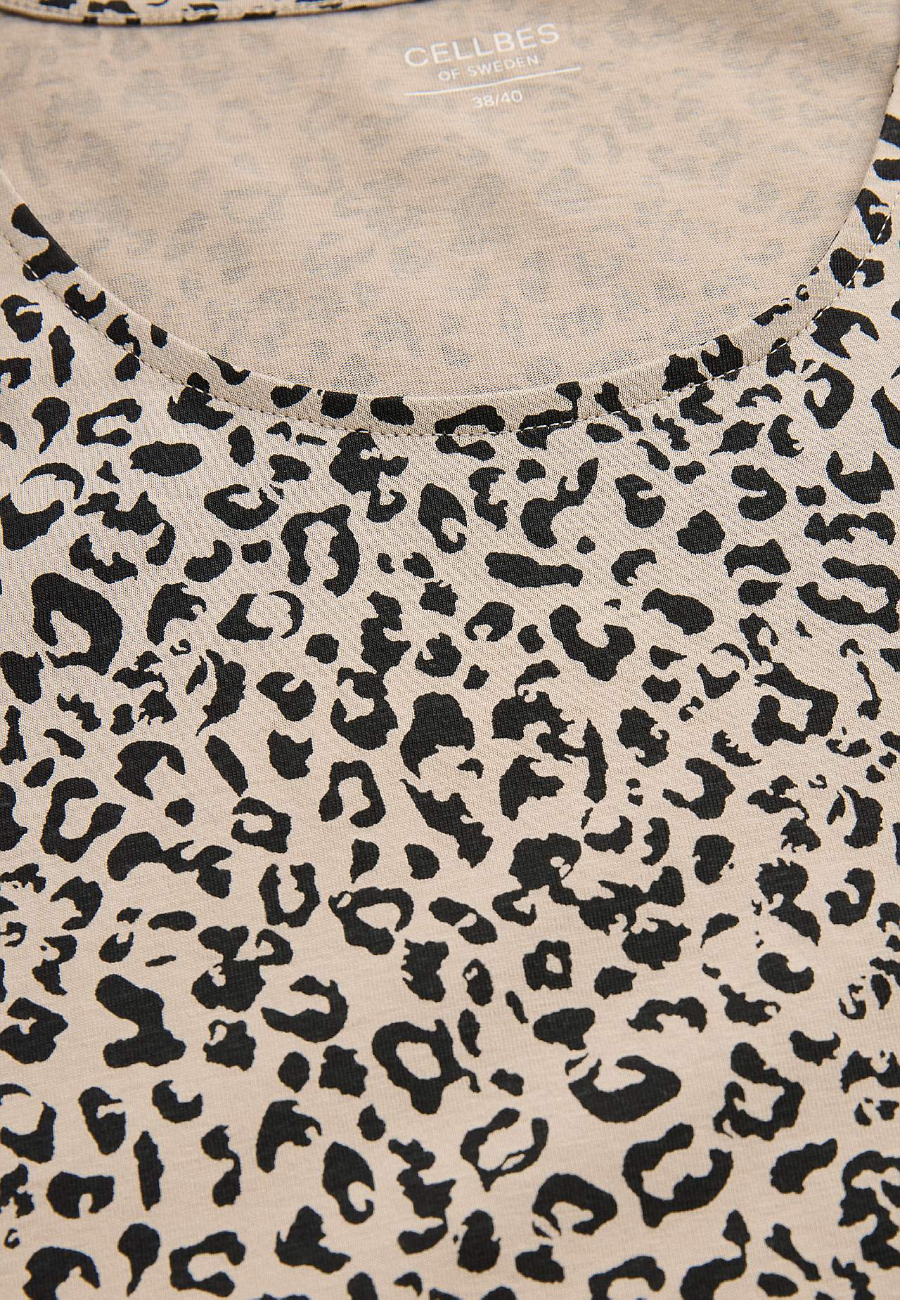 Patterned, long nightgown