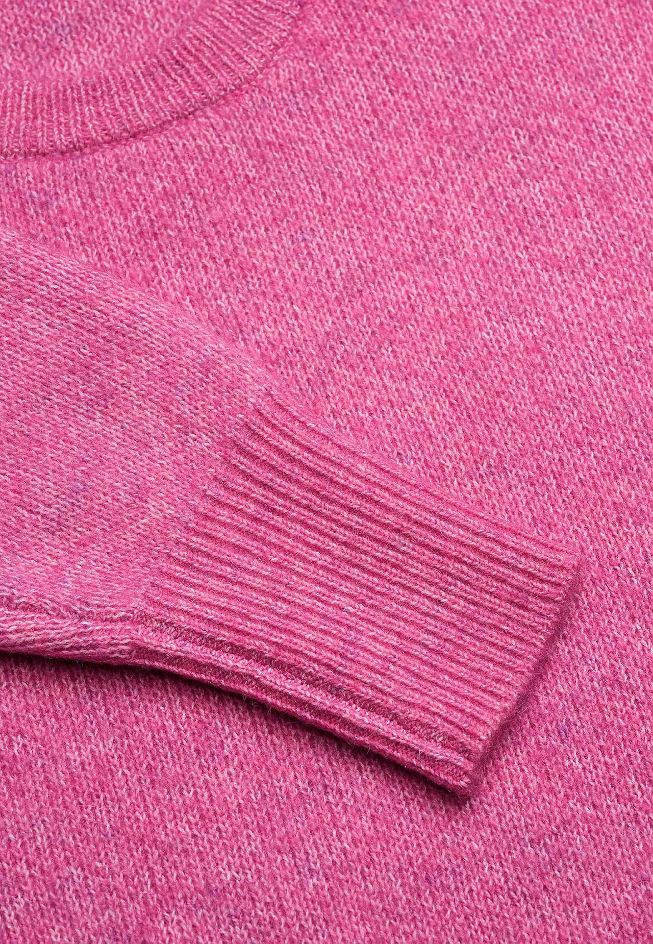 Knitted tunic with slits