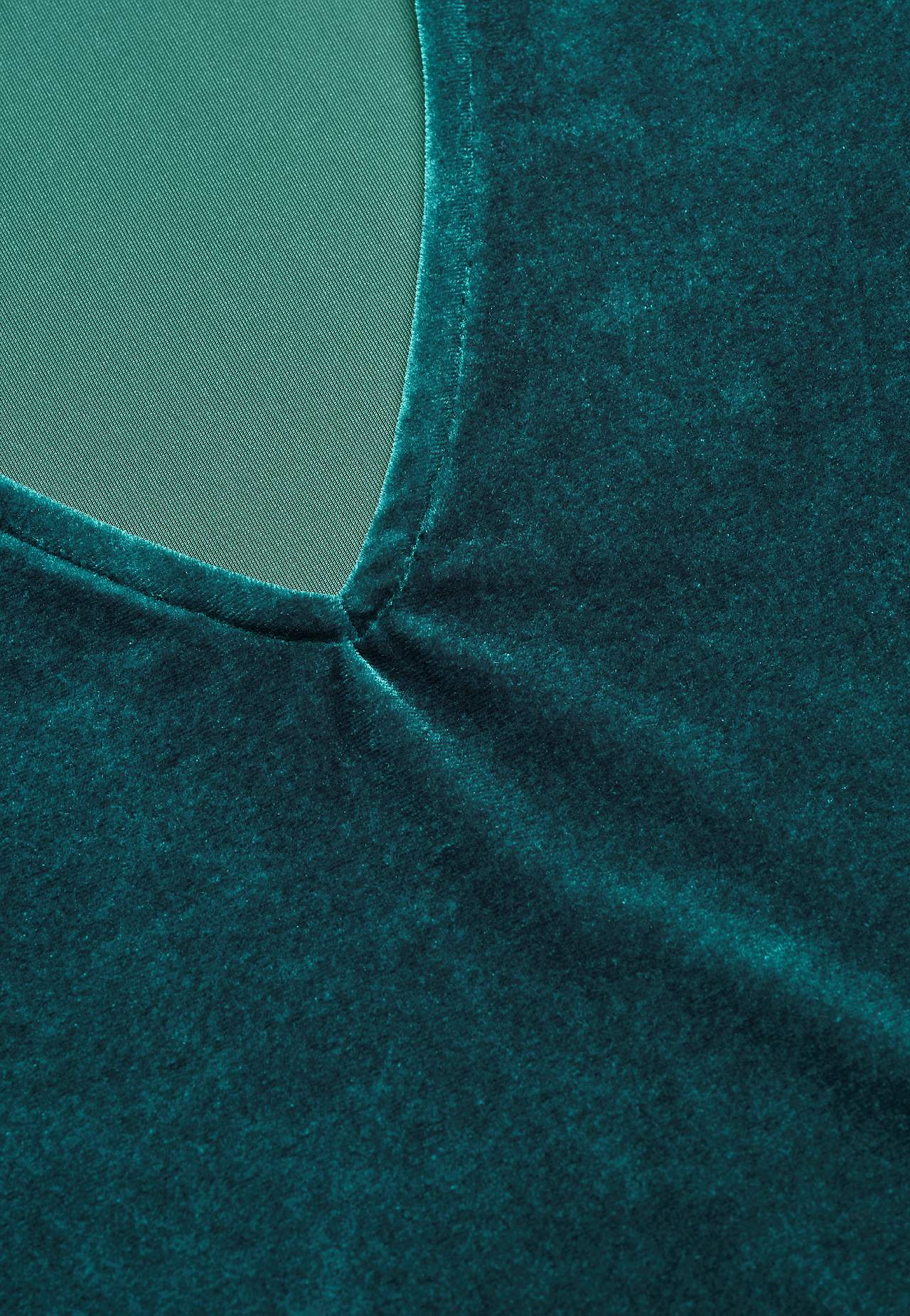 V-neck velvet top