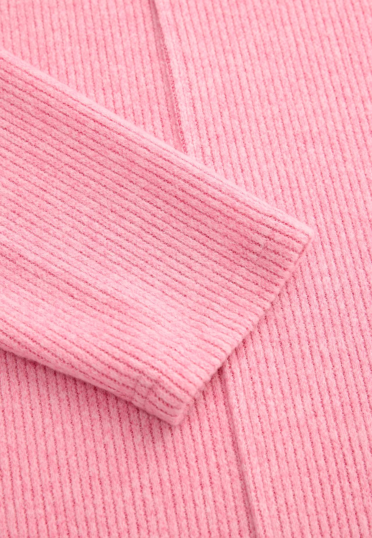 Super soft sweater with decorative center seam Beata