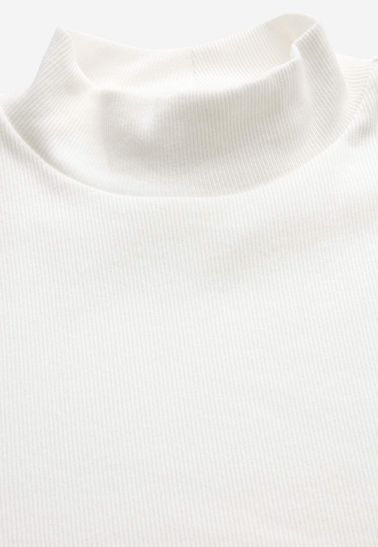 Ribbed top with turtleneck