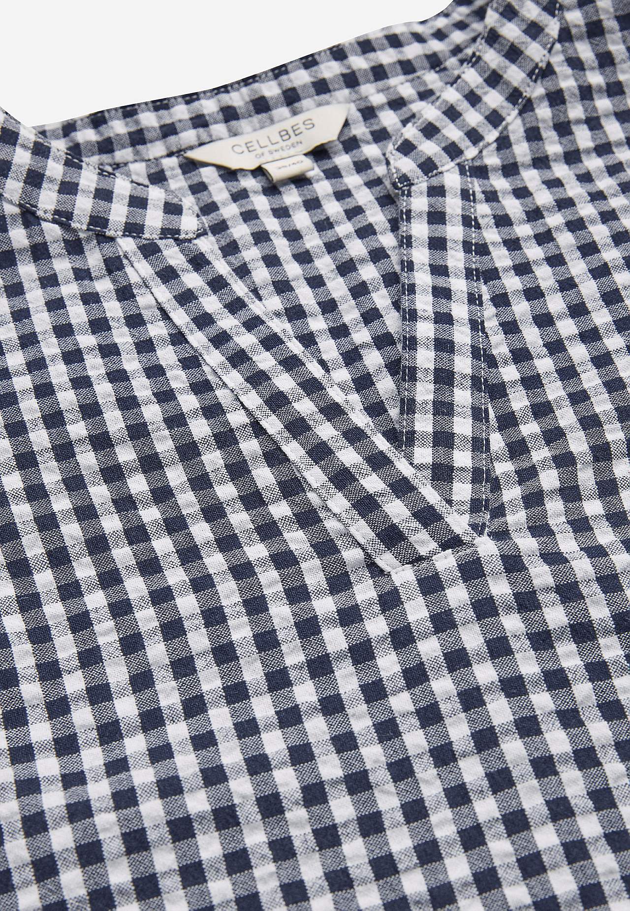 Small checked blouse in seersucker