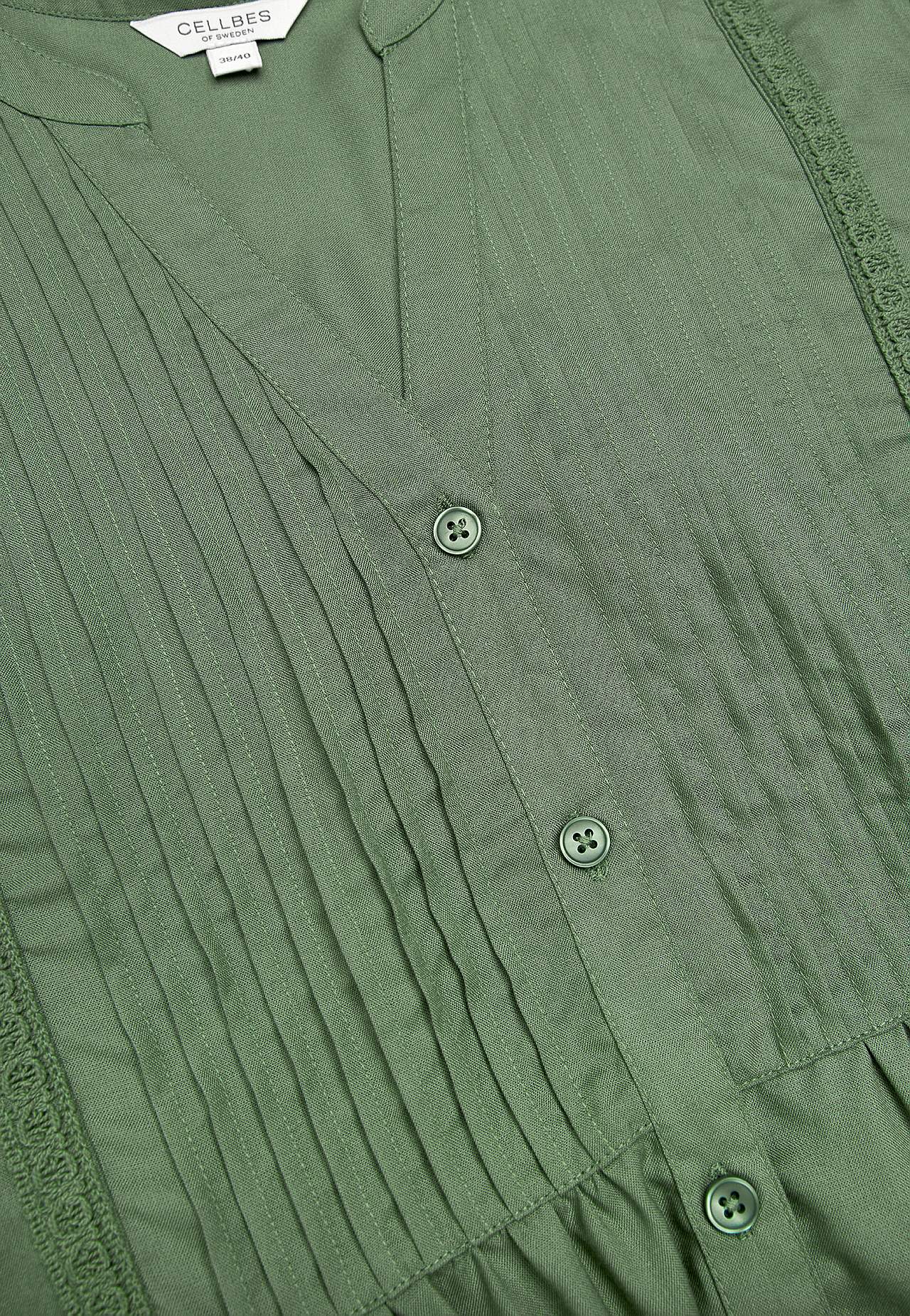 Woven tunic with lace trims