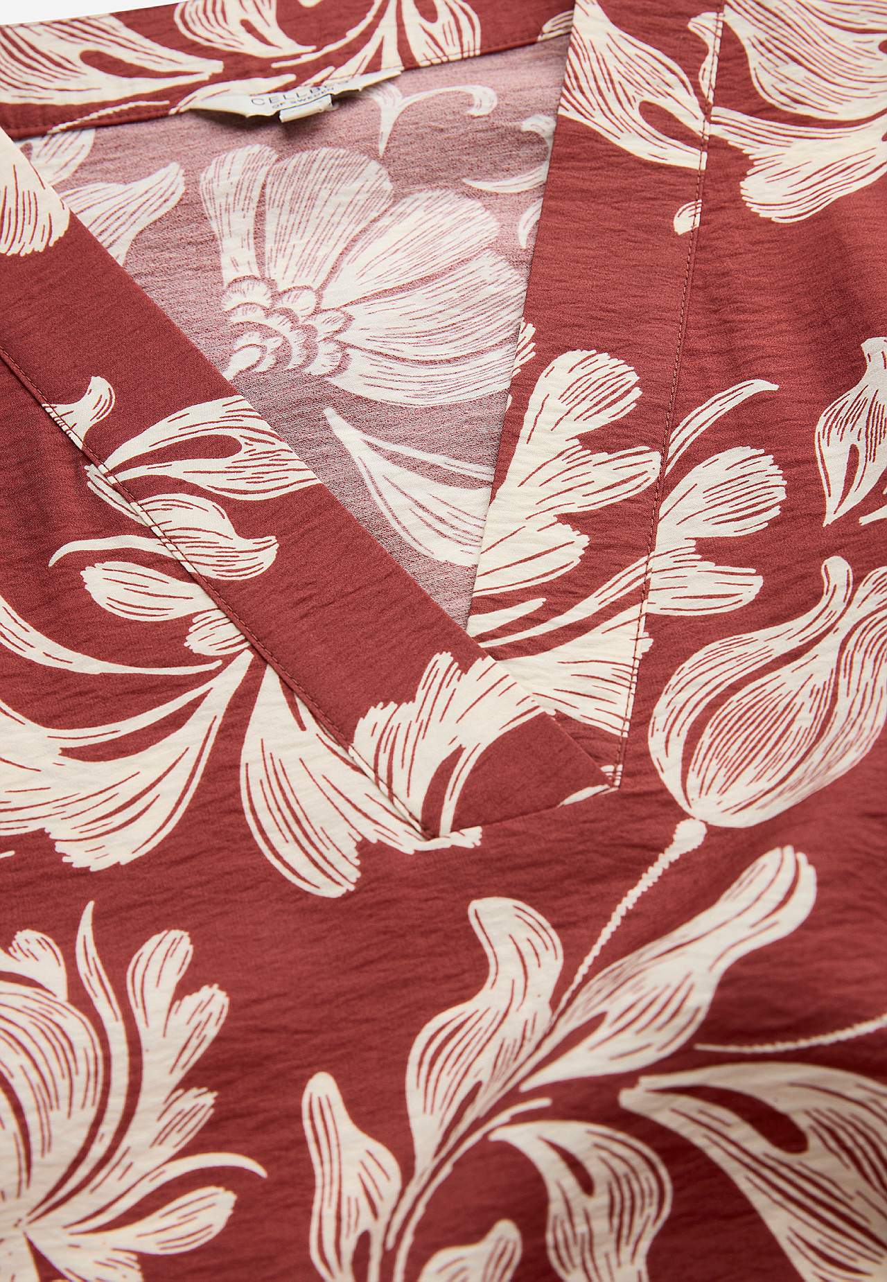 Patterned dress with pockets