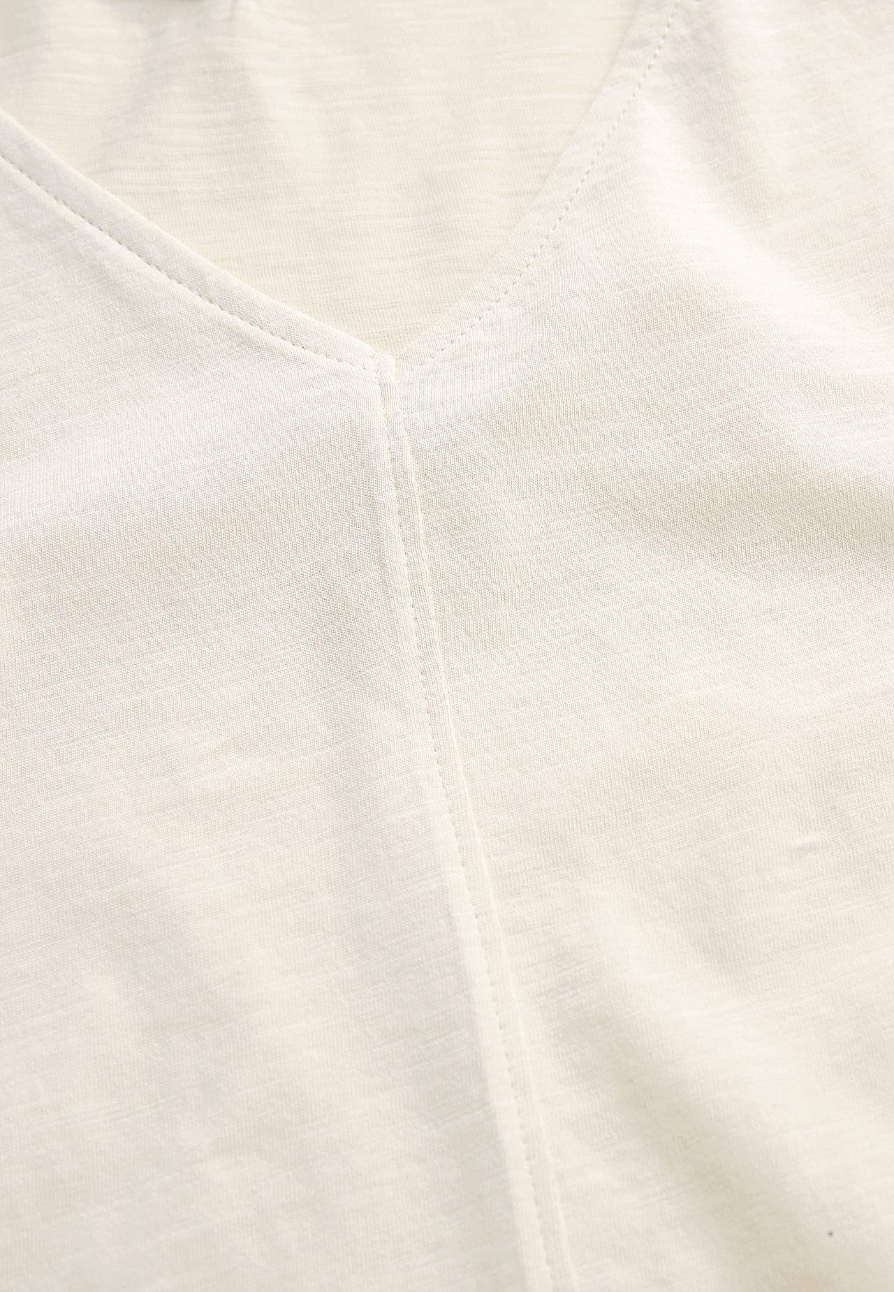 Sleeveless jersey top with v neckline