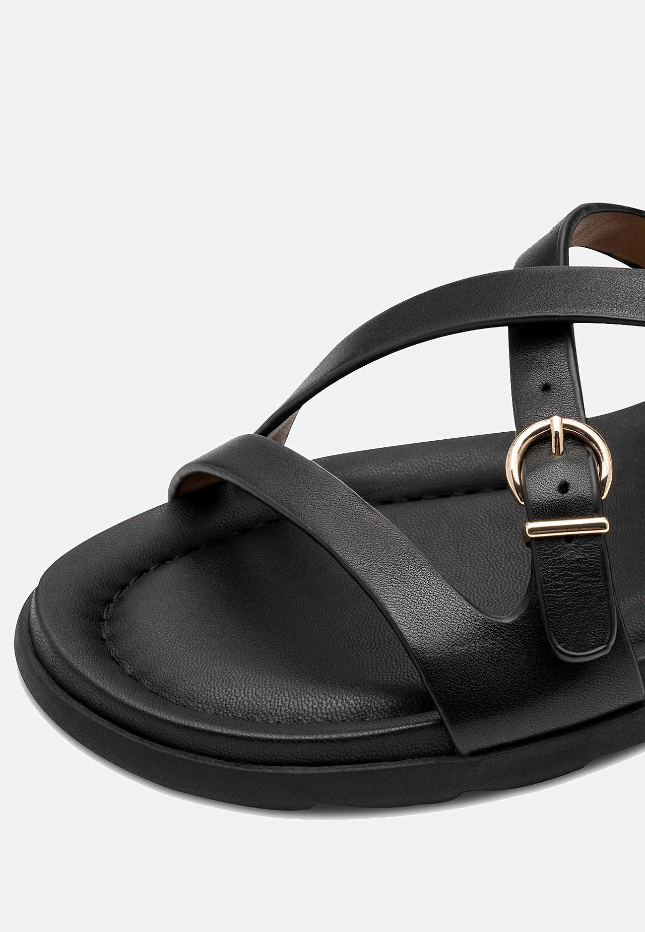 Skinnsandal med smala remmar