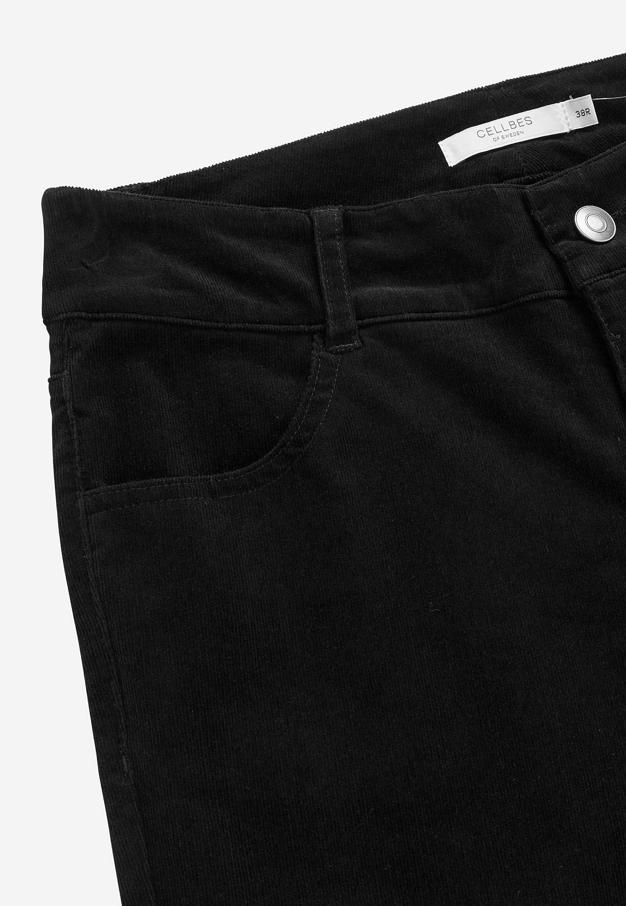 Kapearaidalliset, bootcut vakosamettihousut