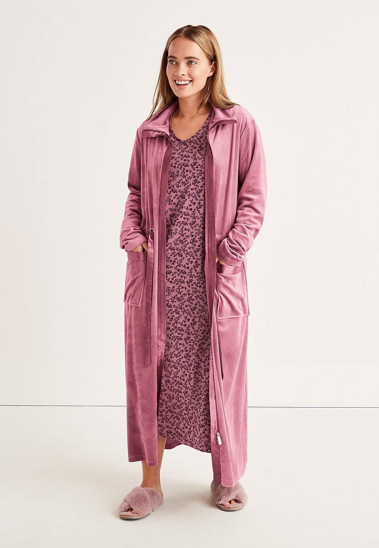 Long, patterned nightgown Malva