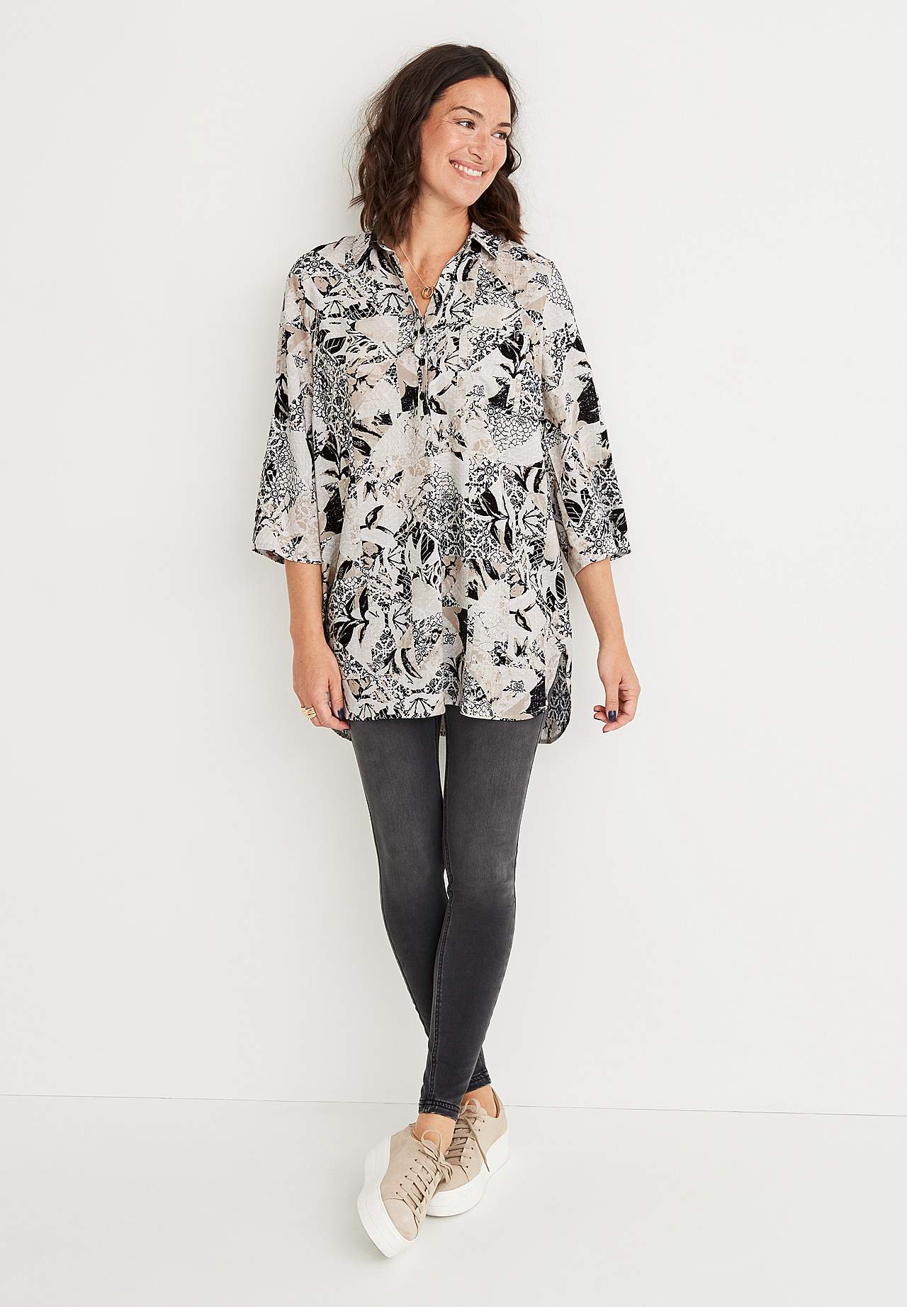 Tunic with 3/4 sleeves