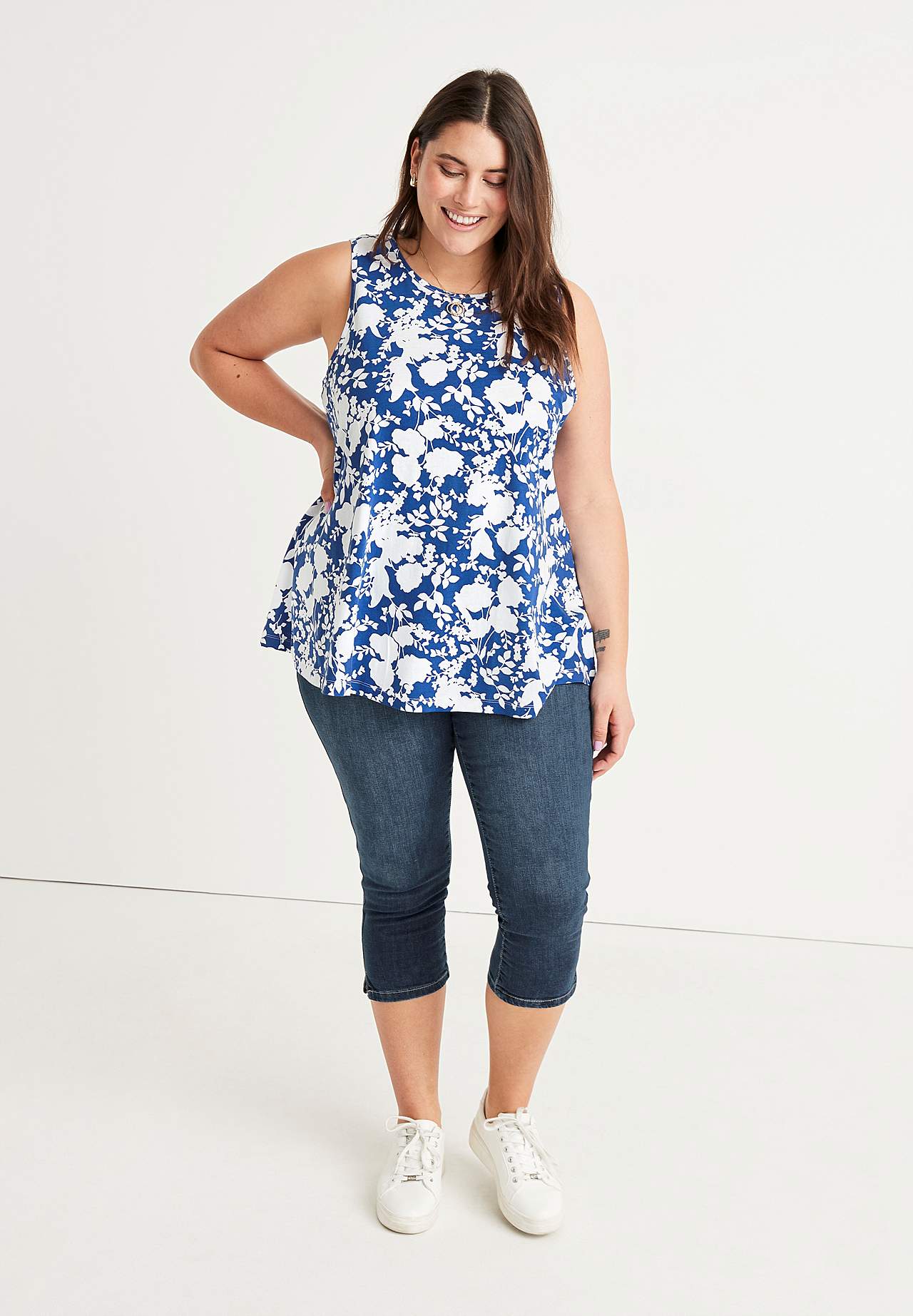 Sleeveless jersey top