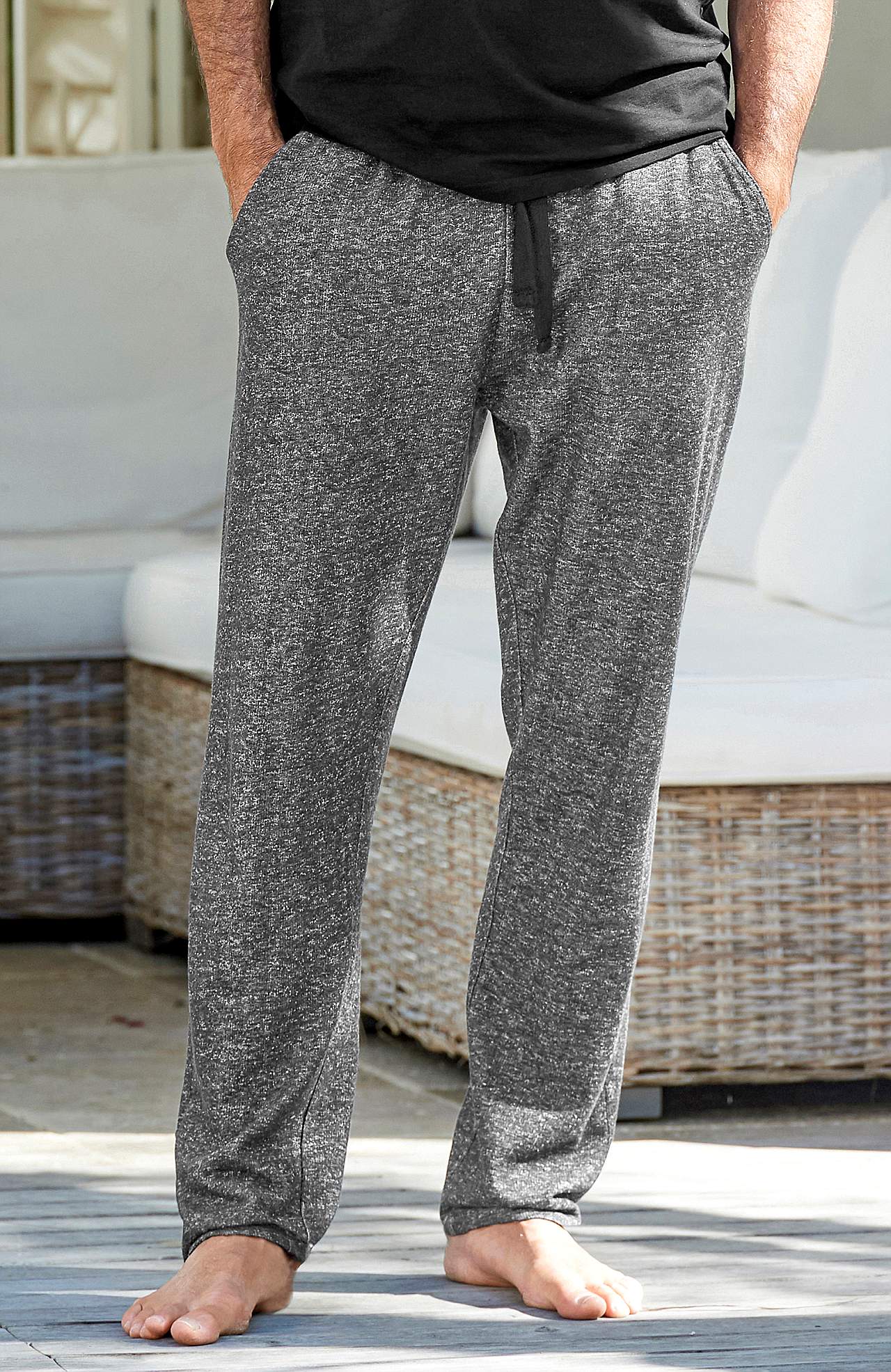 Sweatshirt pants with relaxed fit