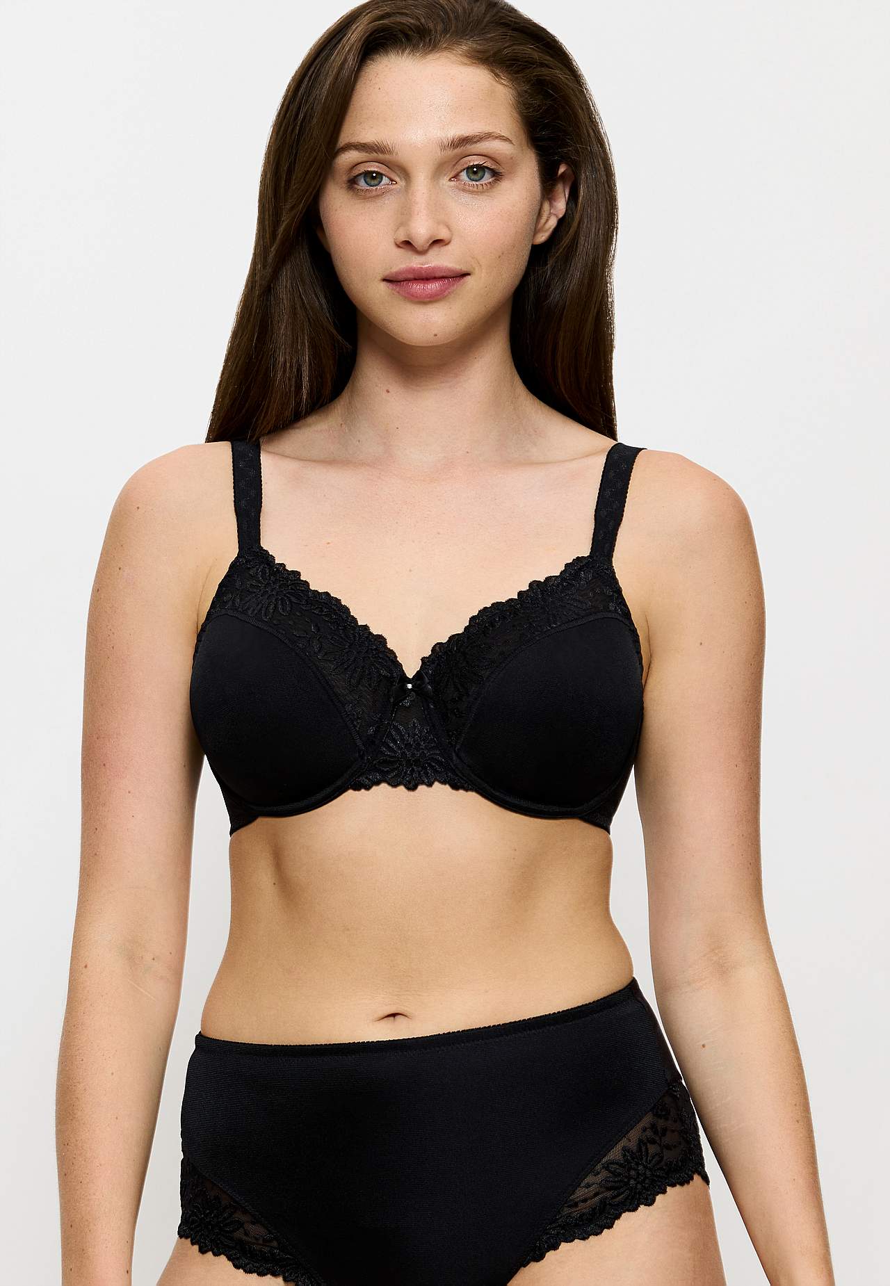Ladyform Soft minimizer-rintaliivi Triumph-tuotemerkiltä Ladyform Soft