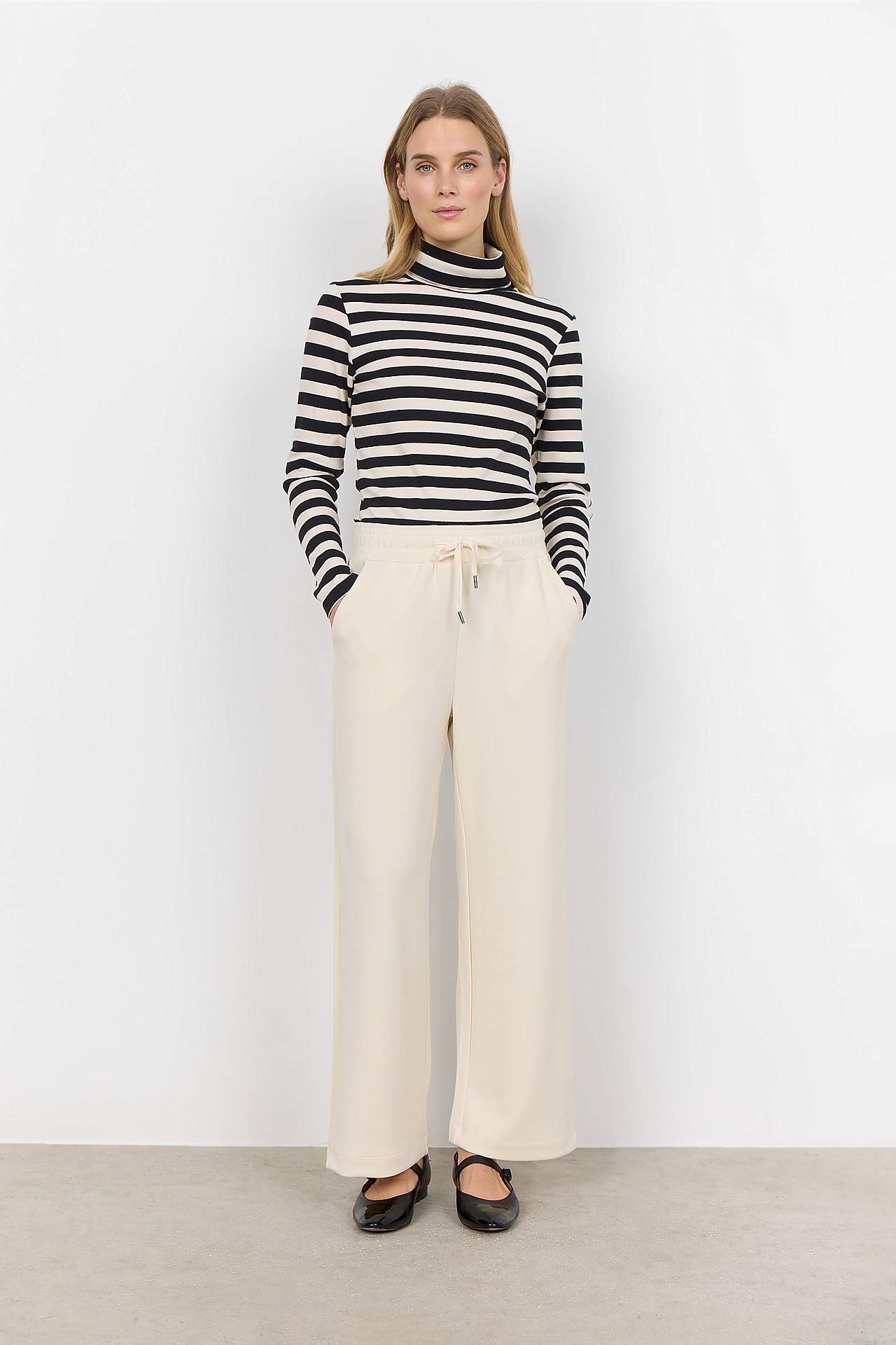 Stripete polohals