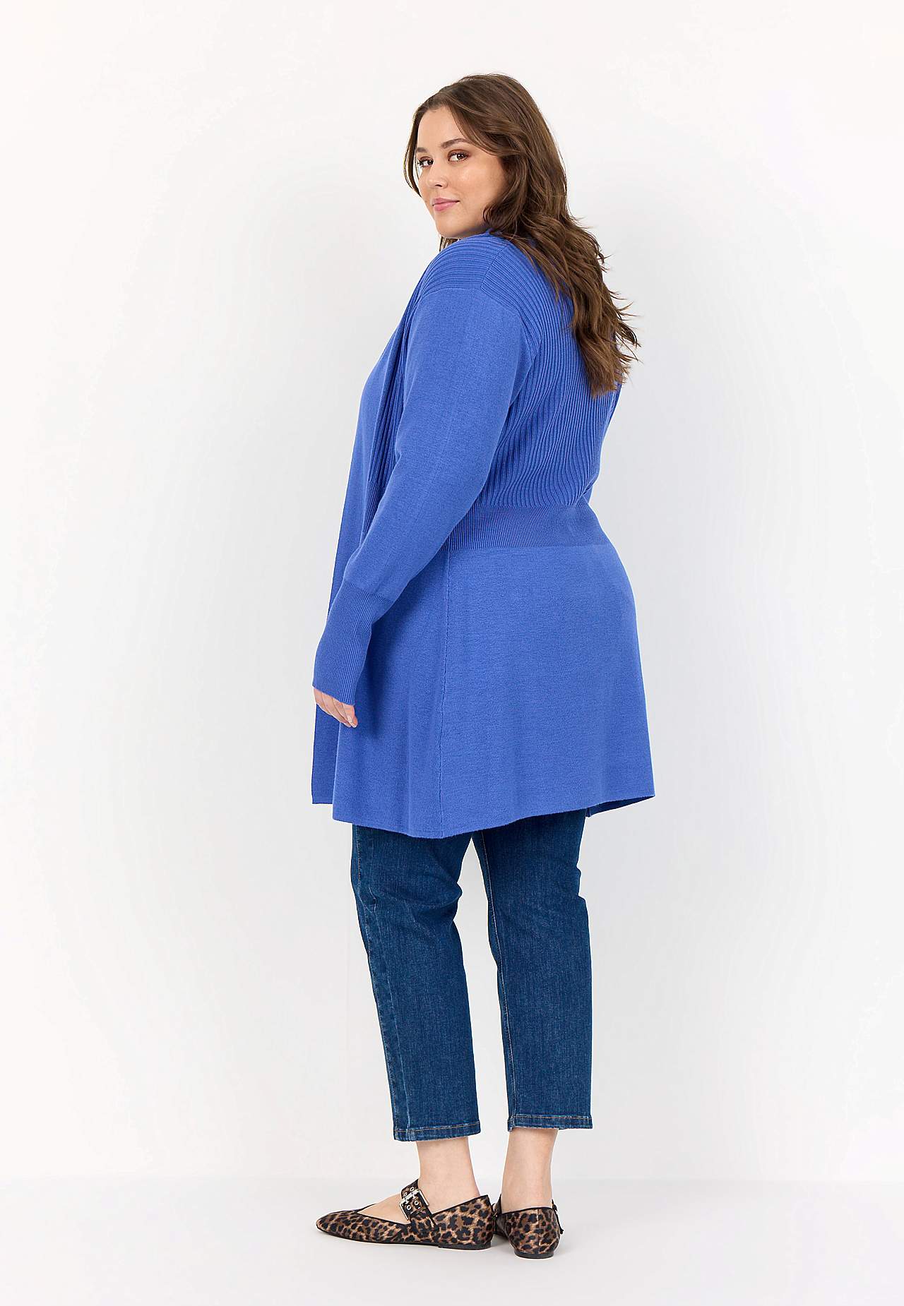 Finstickad cardigan