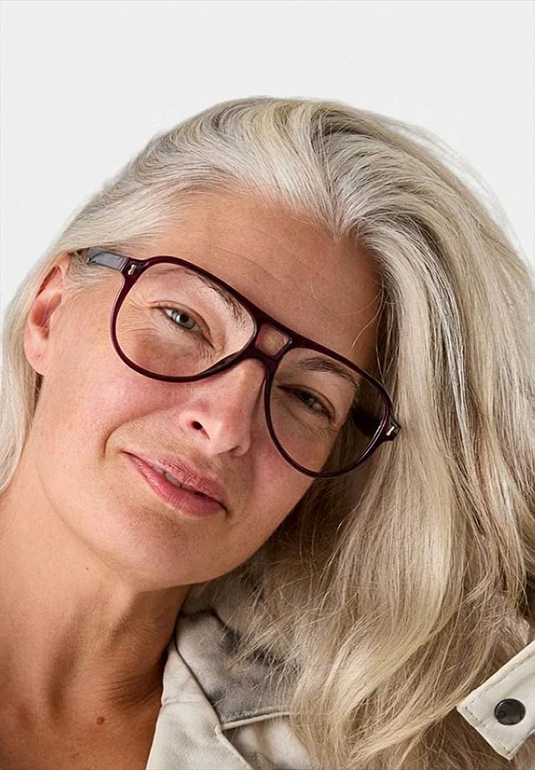 Reading glasses with case