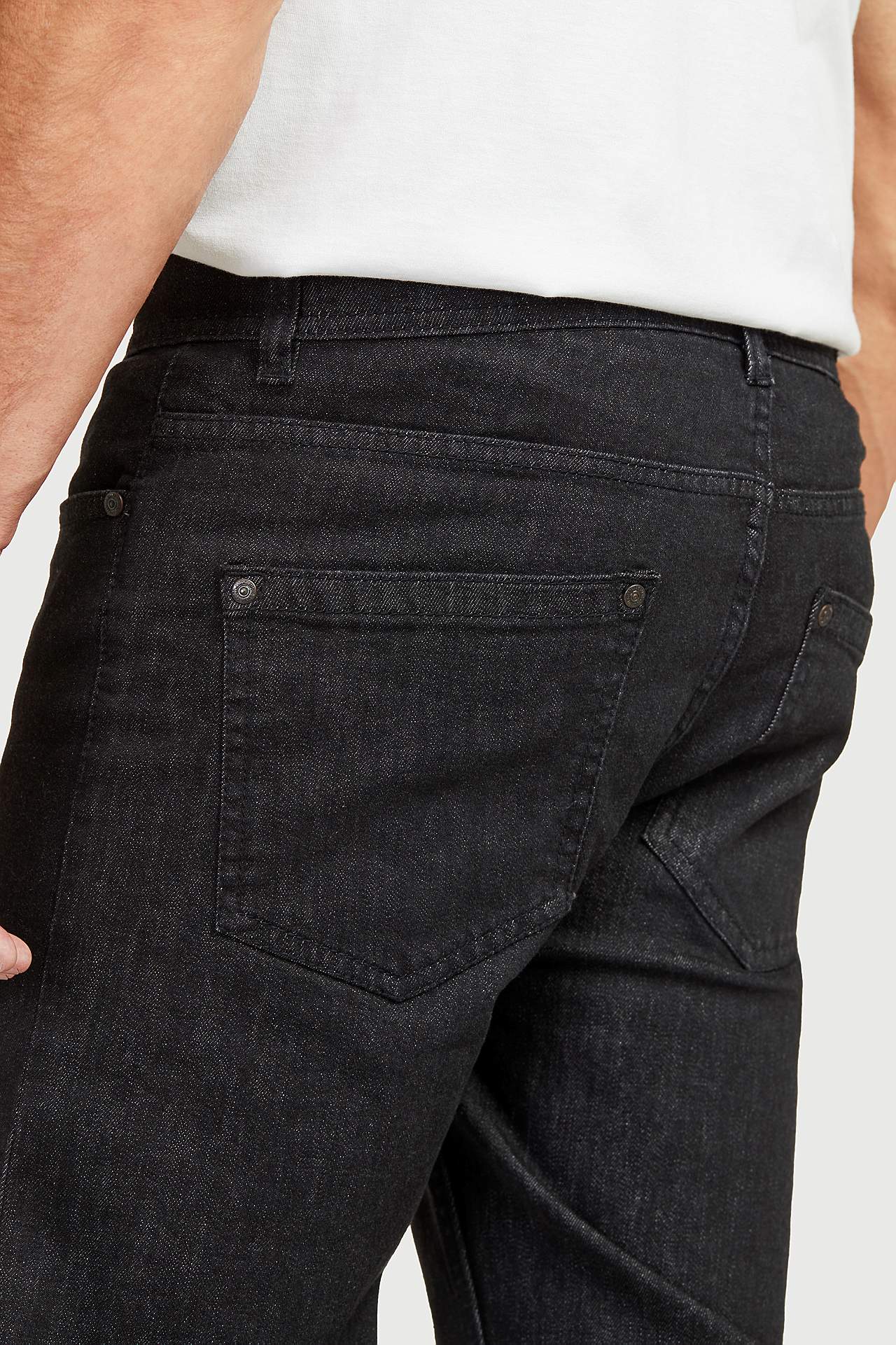 Straight jeans with stretch