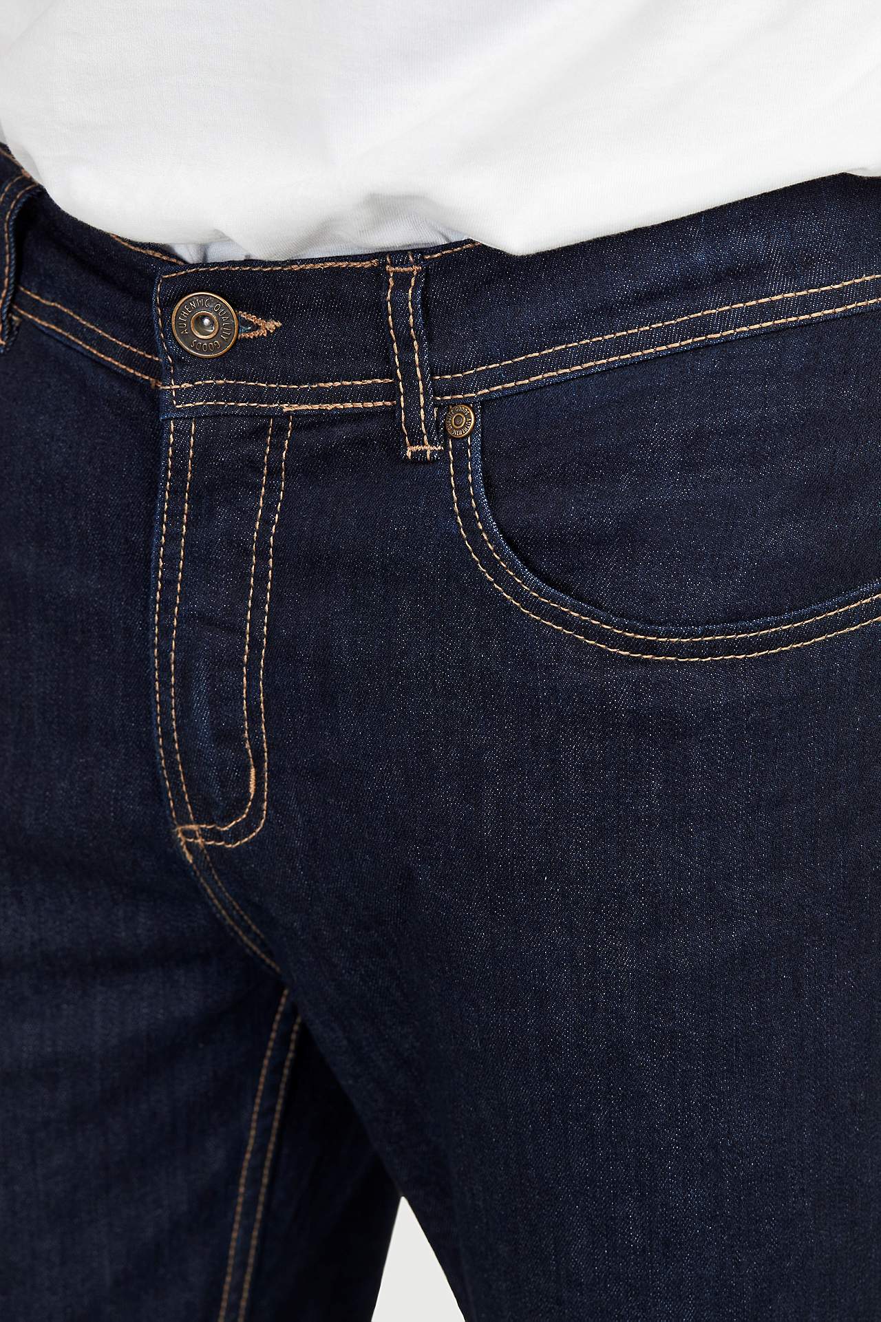 Straight jeans with stretch
