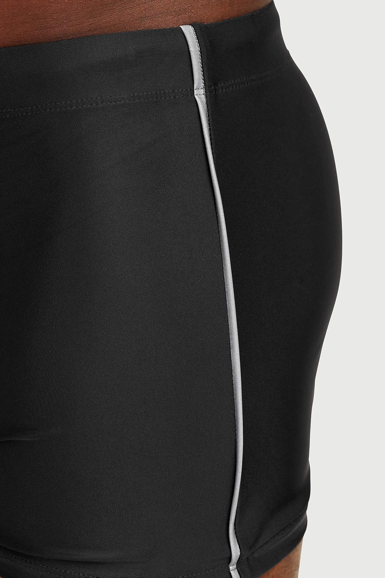 Swim shorts with stretch
