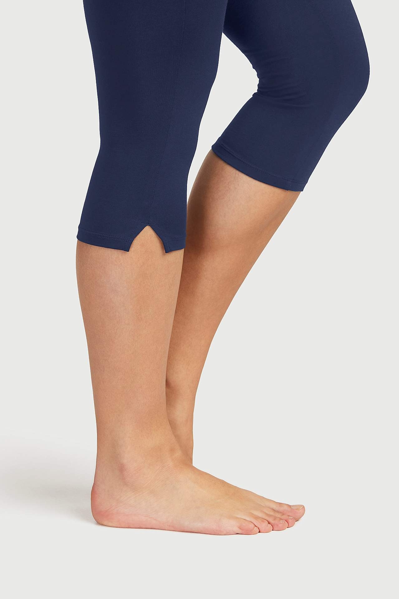 Capri leggings with side slits