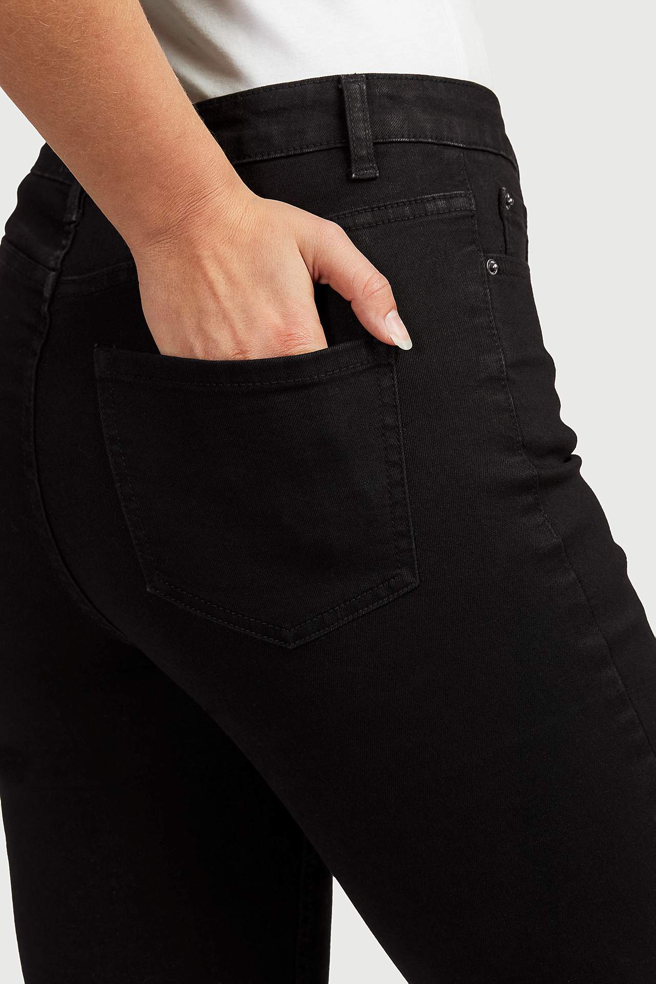 Straight jeans in organic cotton Nissan