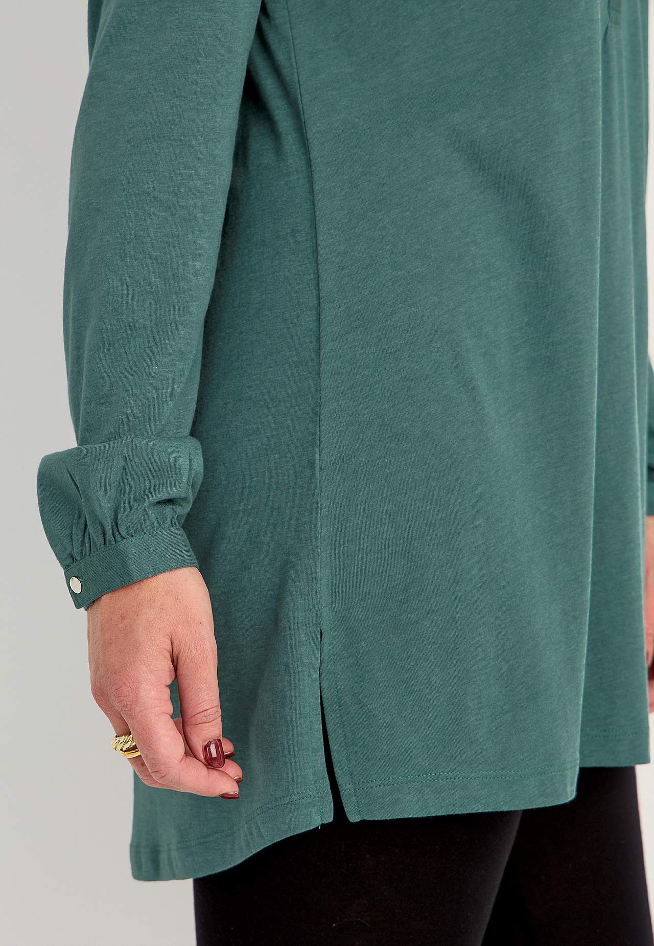 Jersey tuniq with v-neck cut