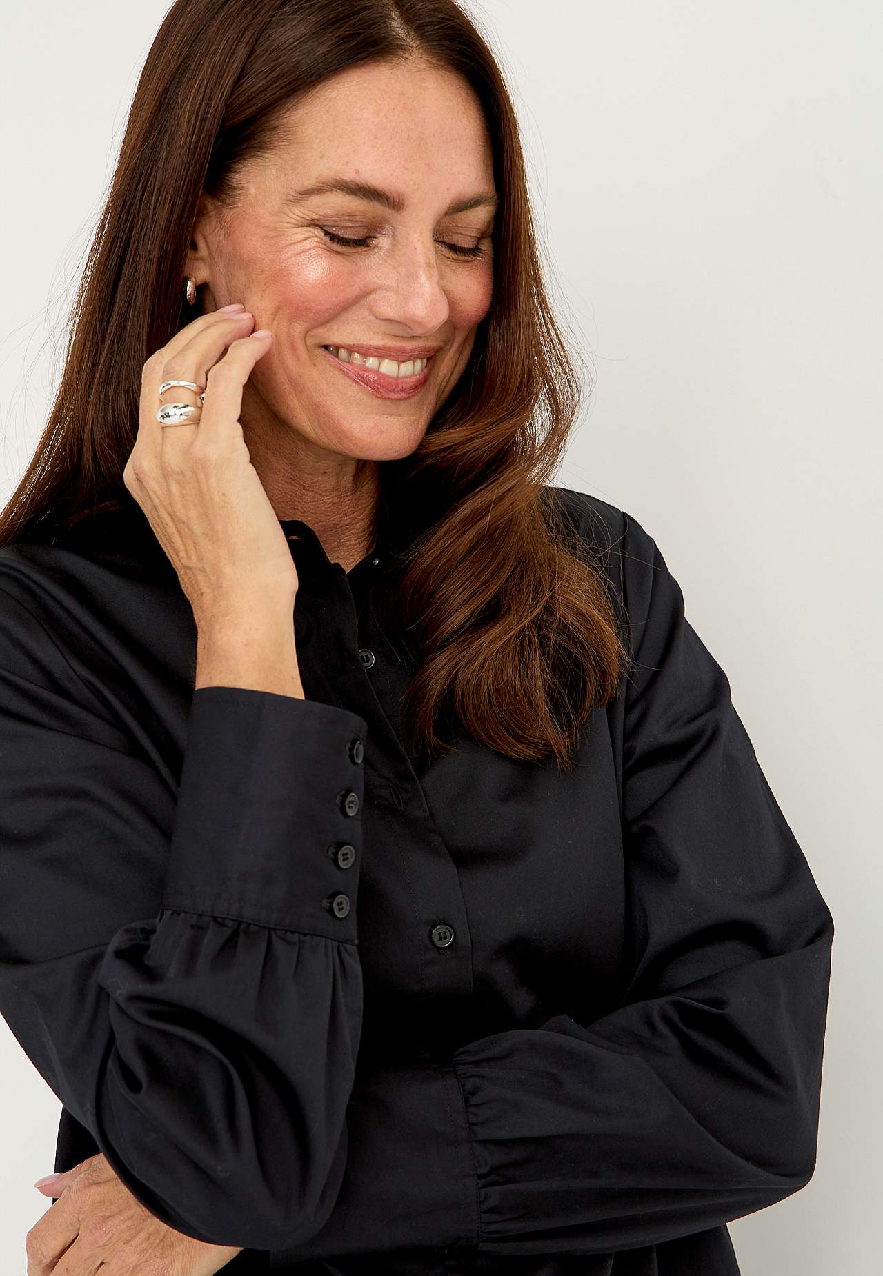 Long shirt in cotton satin