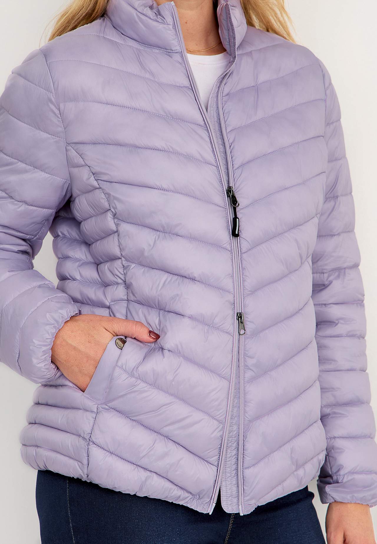 Practical, stylish lightweight jacket
