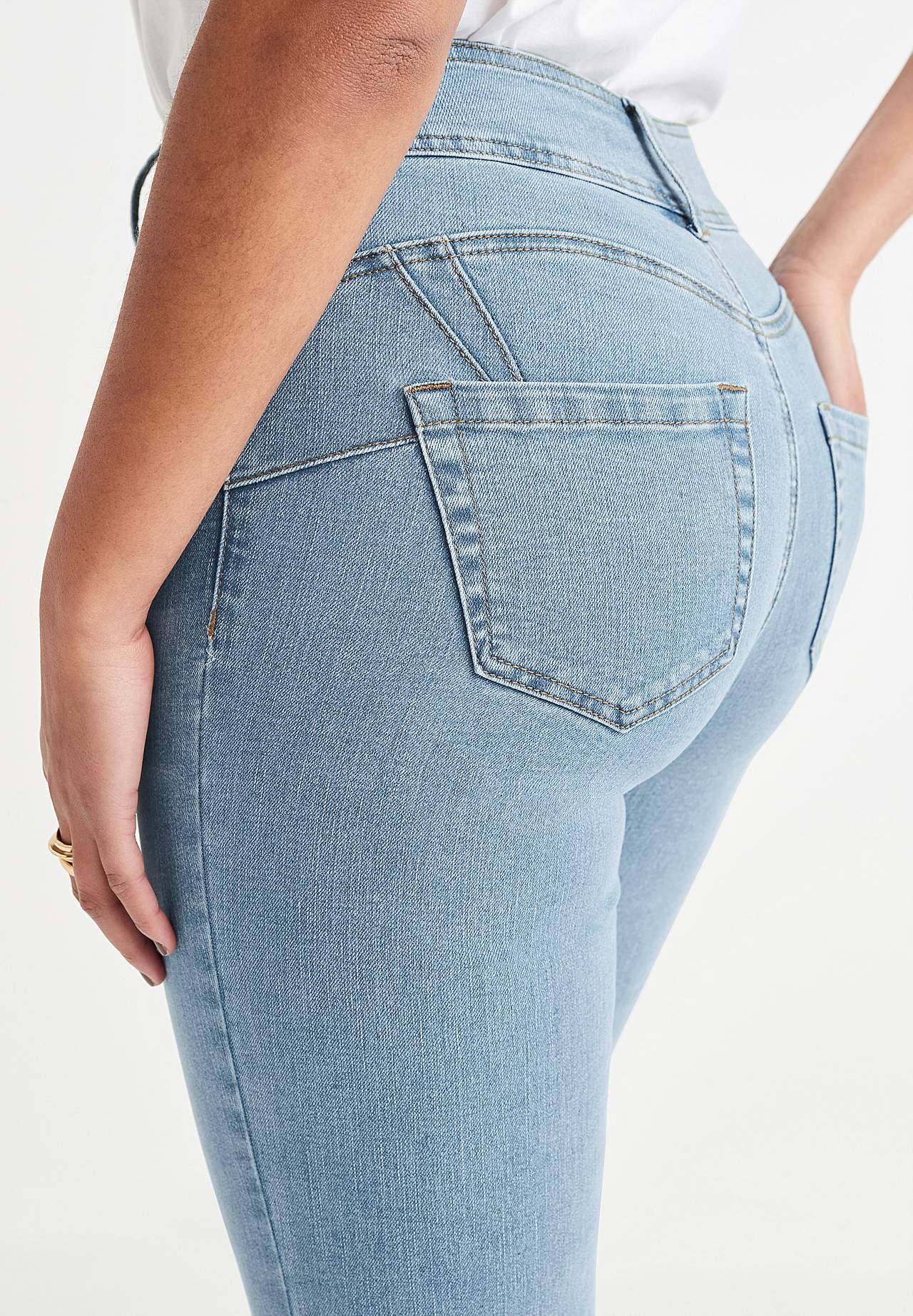 Shaping jeans with stretch