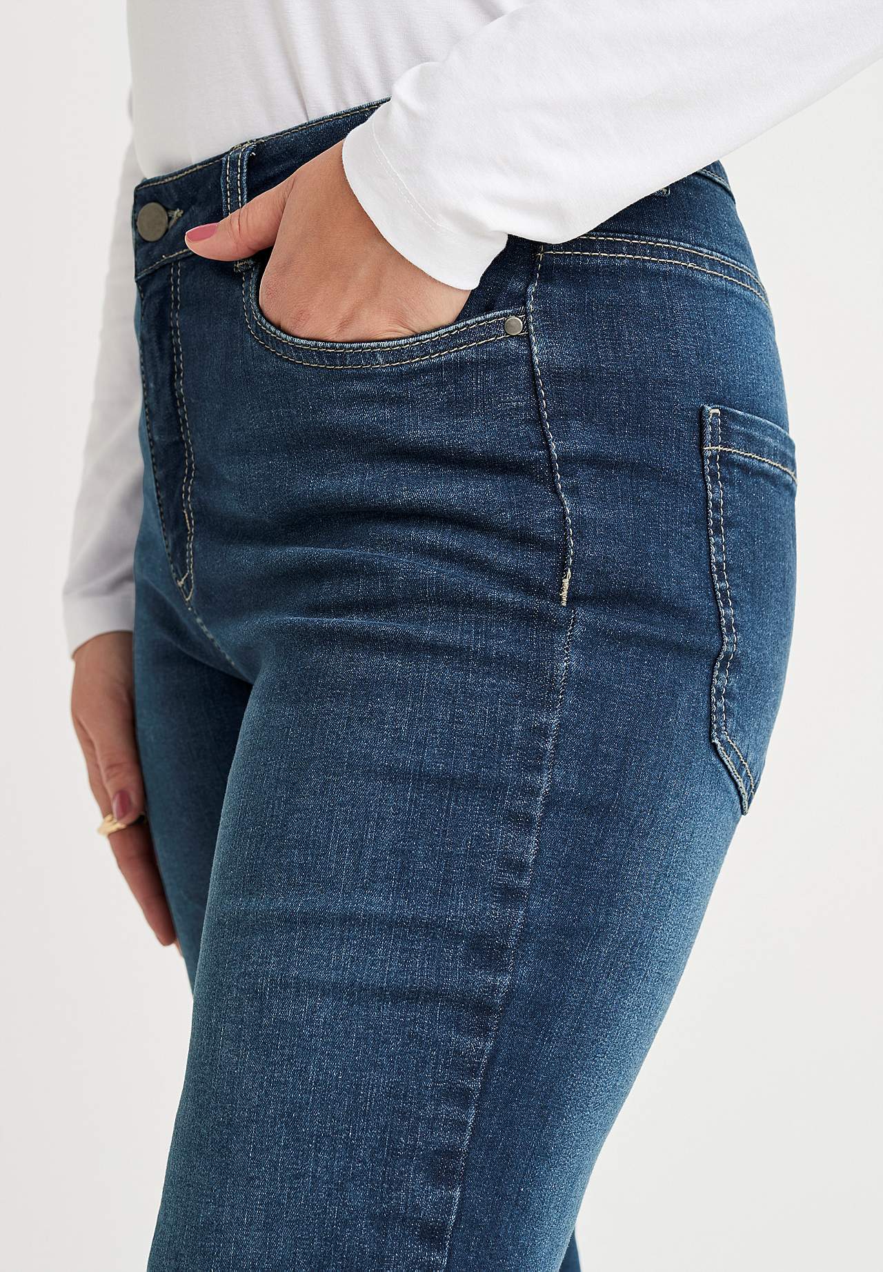 Stretch jeans with straight leg - three lengths