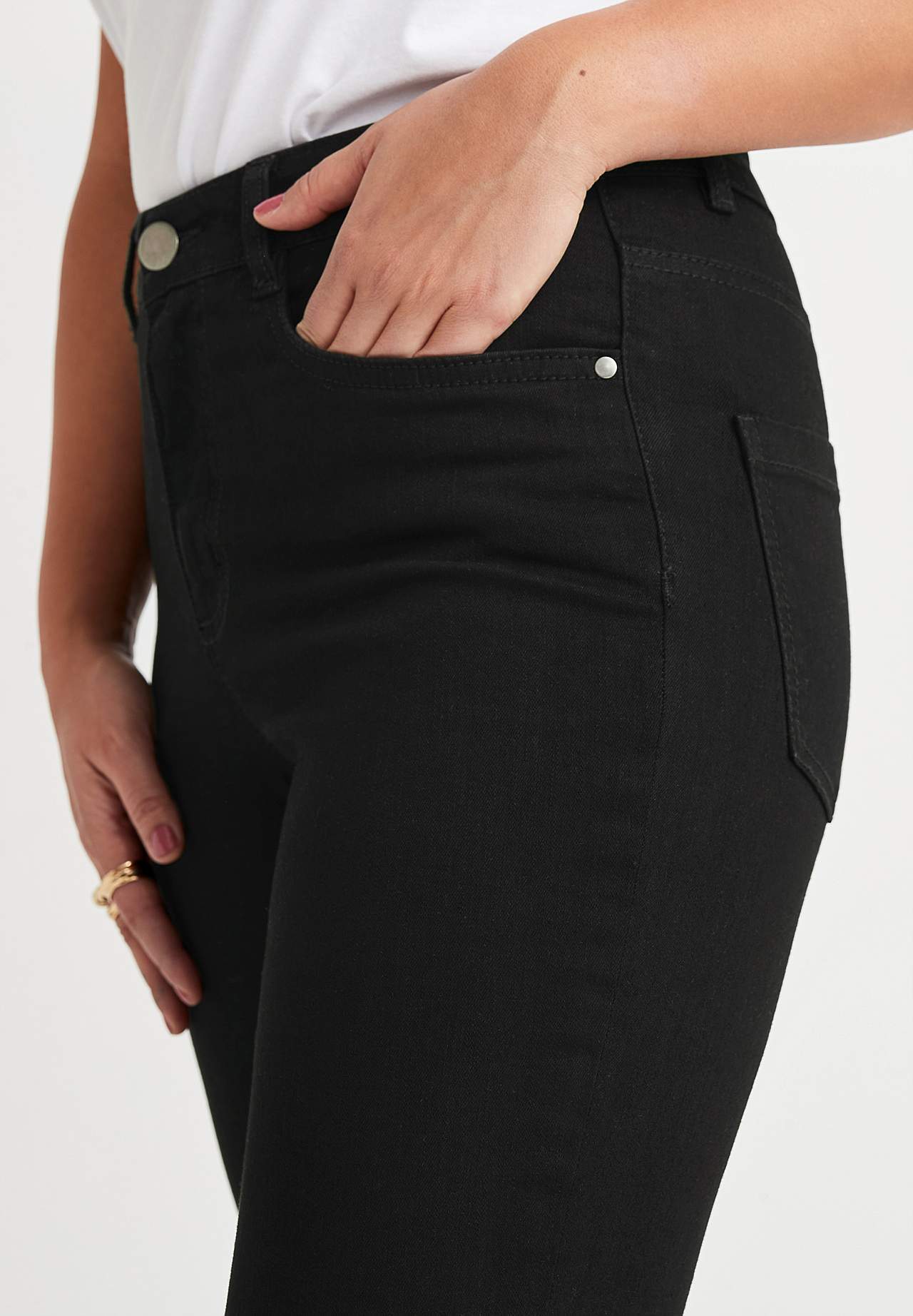 Gently flared jeans Nikita