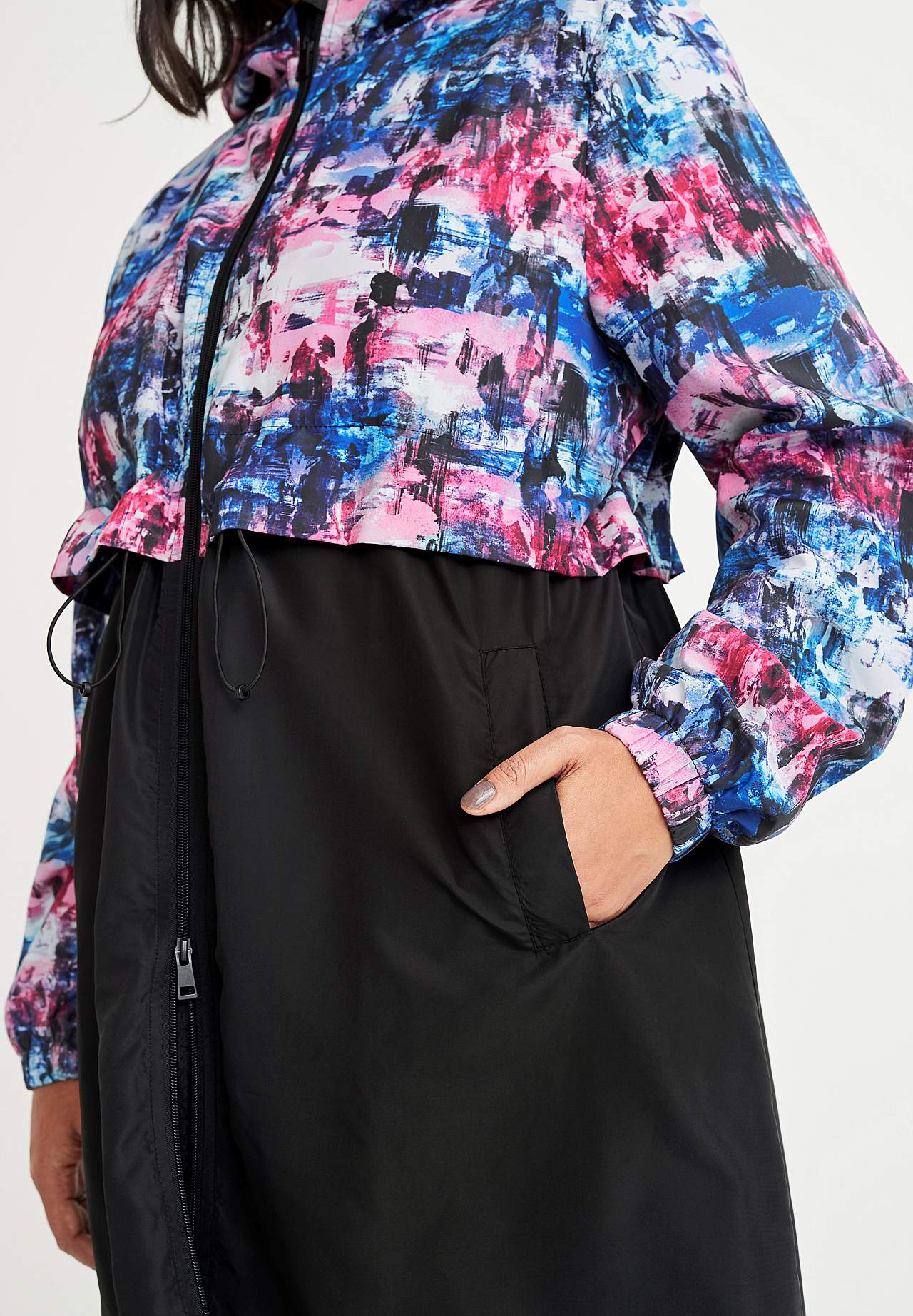 Patterned windbreaker