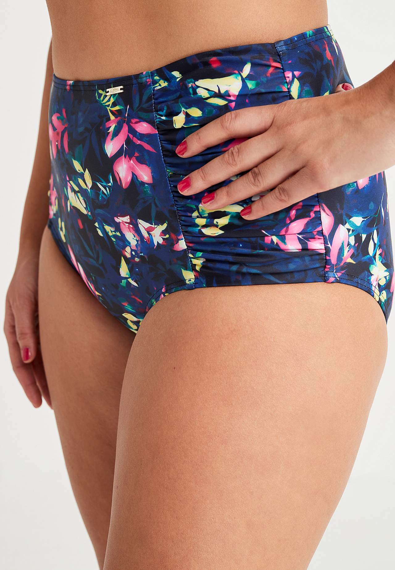 Bikini bottom with high waist