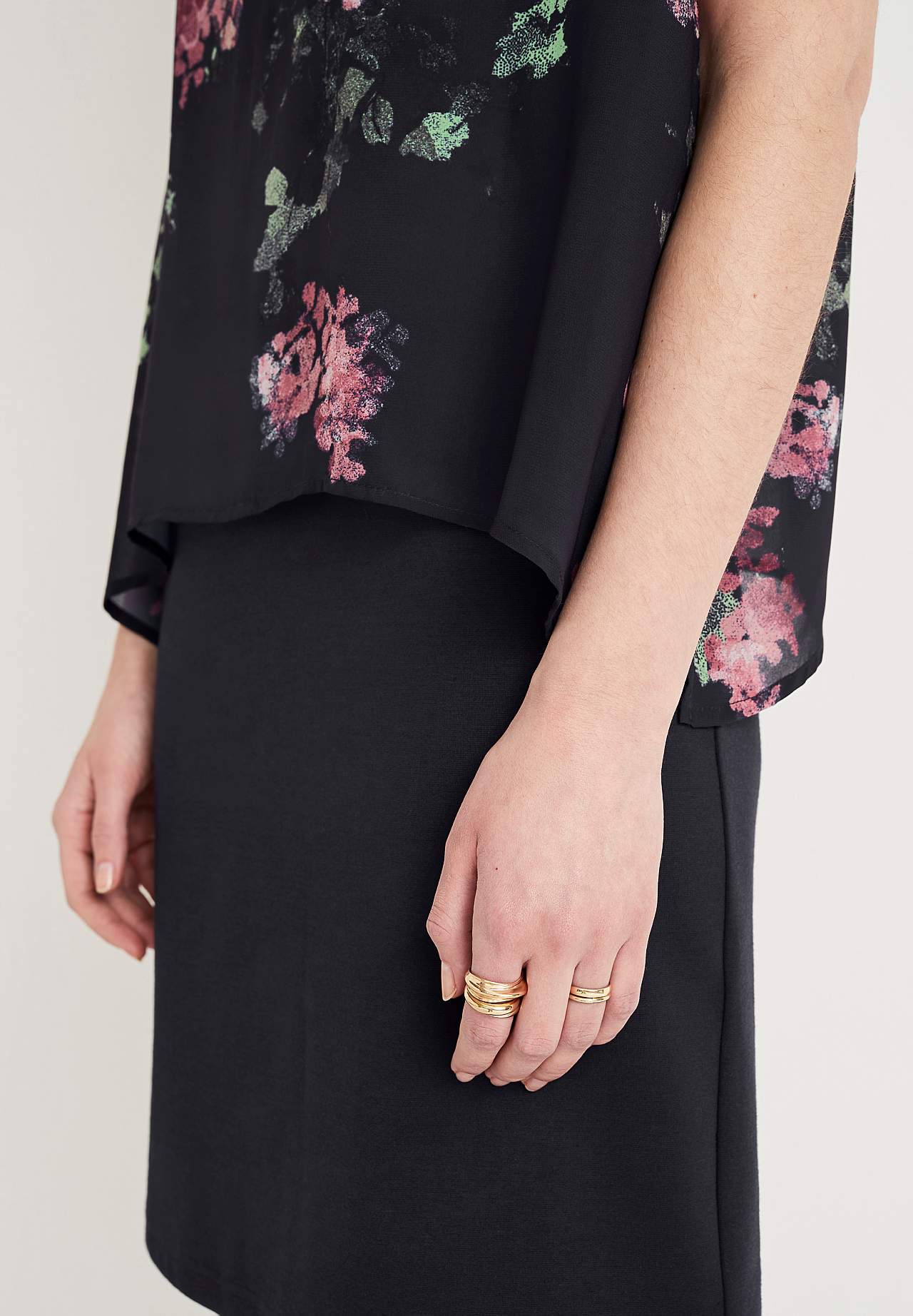 Sleeveless party dress