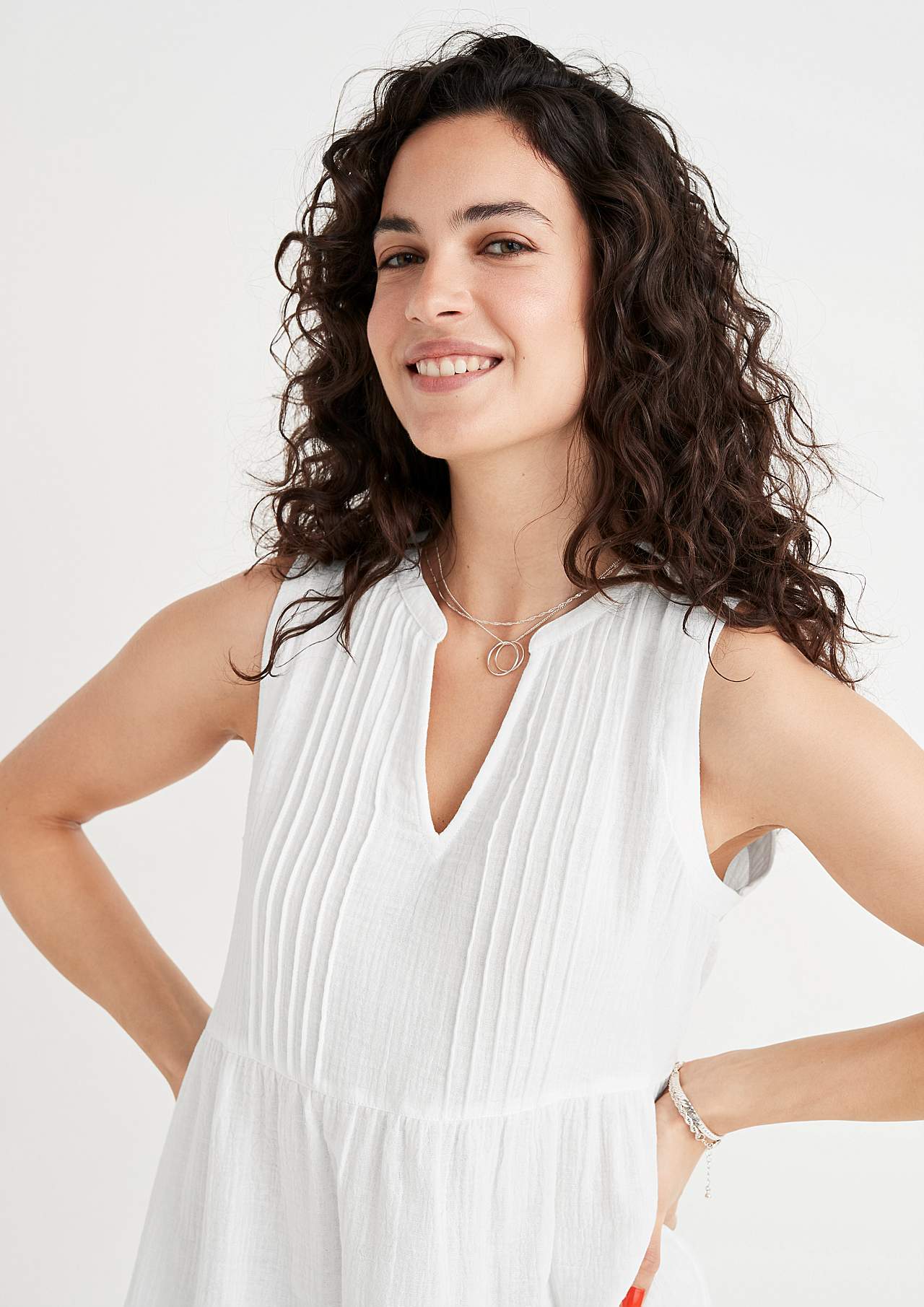 Sleeveless tunic