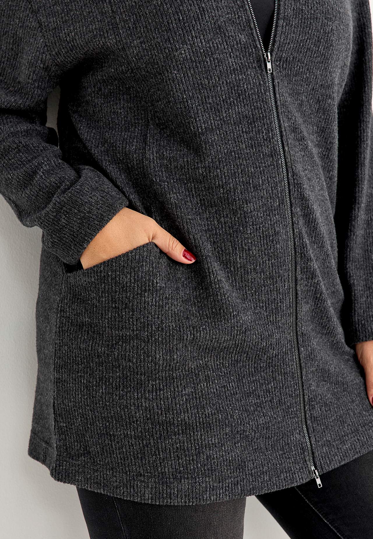 Super soft long cardigan with pockets