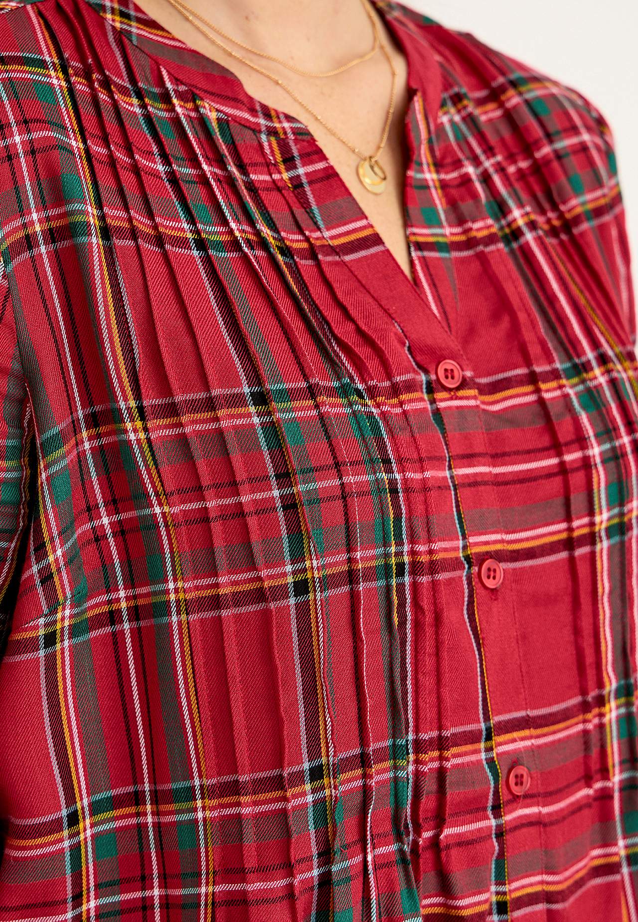 Long tunic with decorative pin-tuck